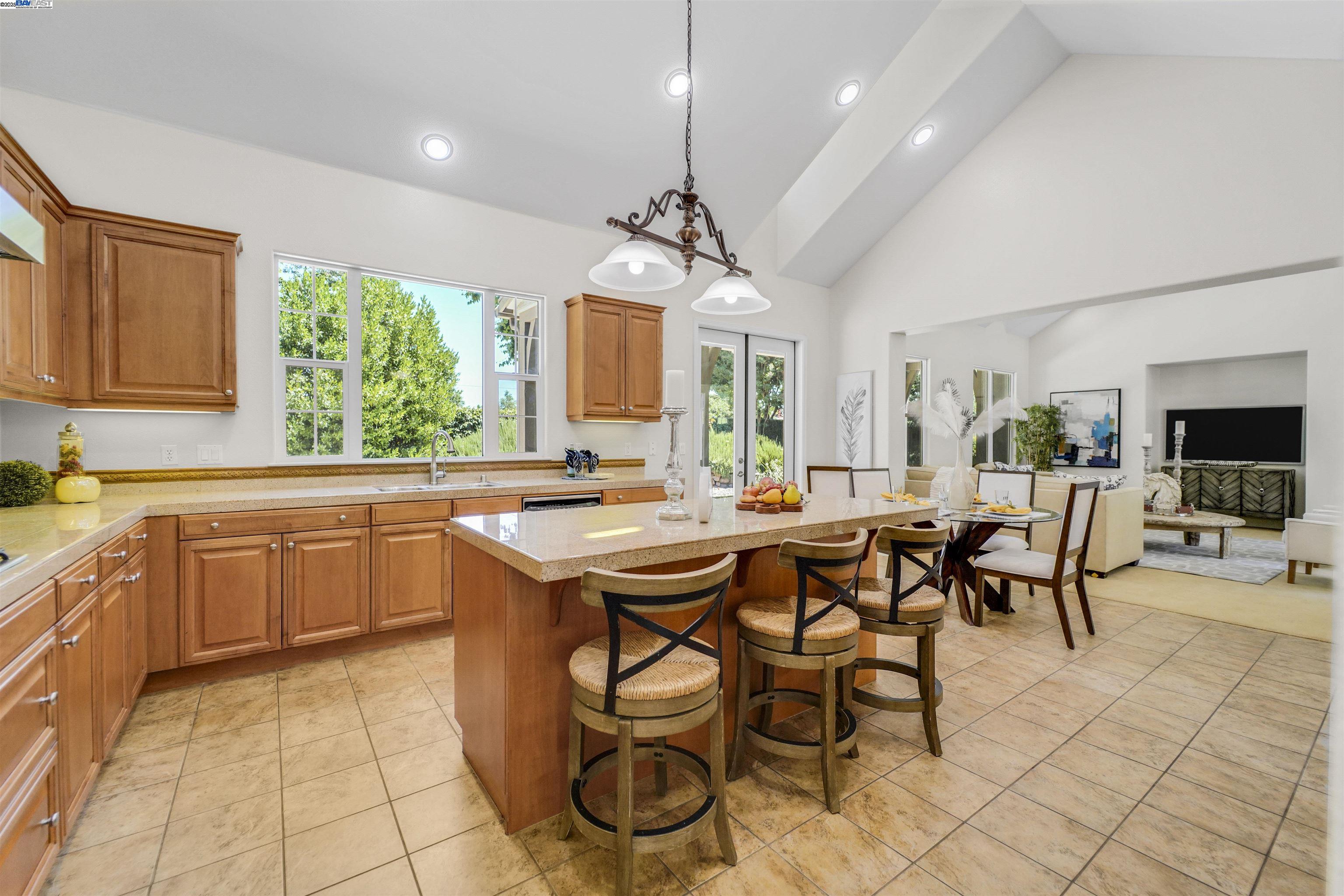 1993 Fairway Oaks Dr