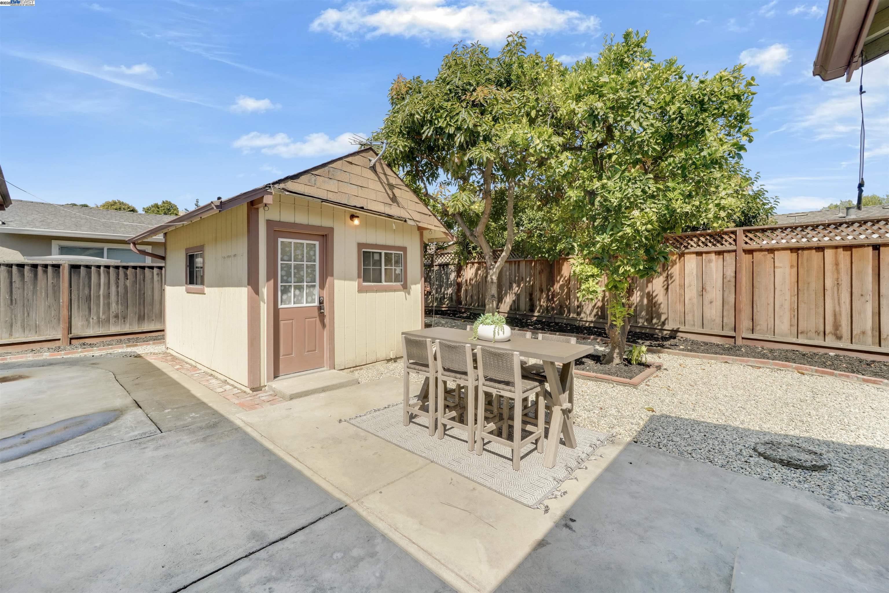 35922 Rosewood Dr