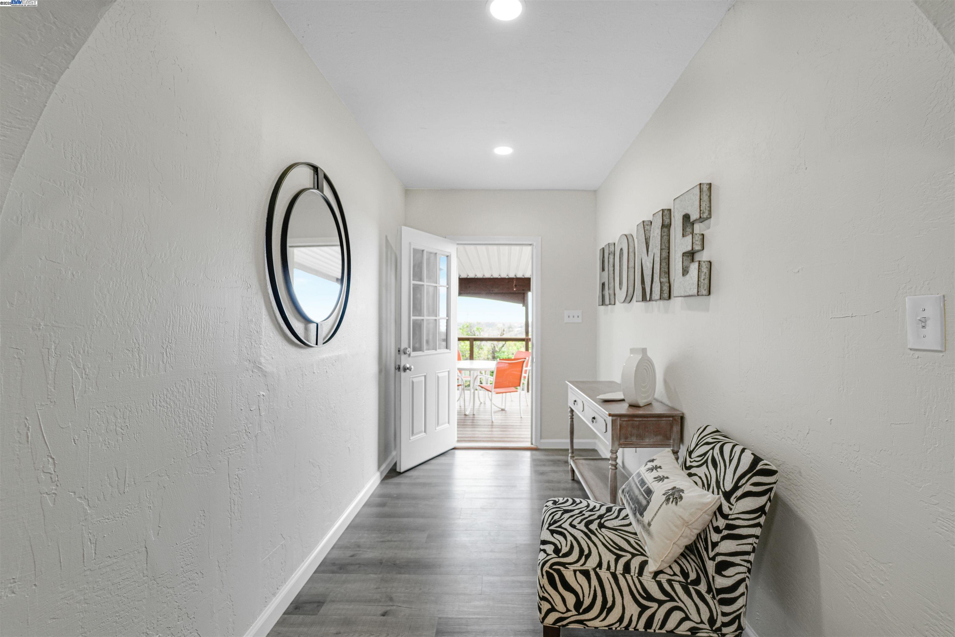 16049 Selborne Dr