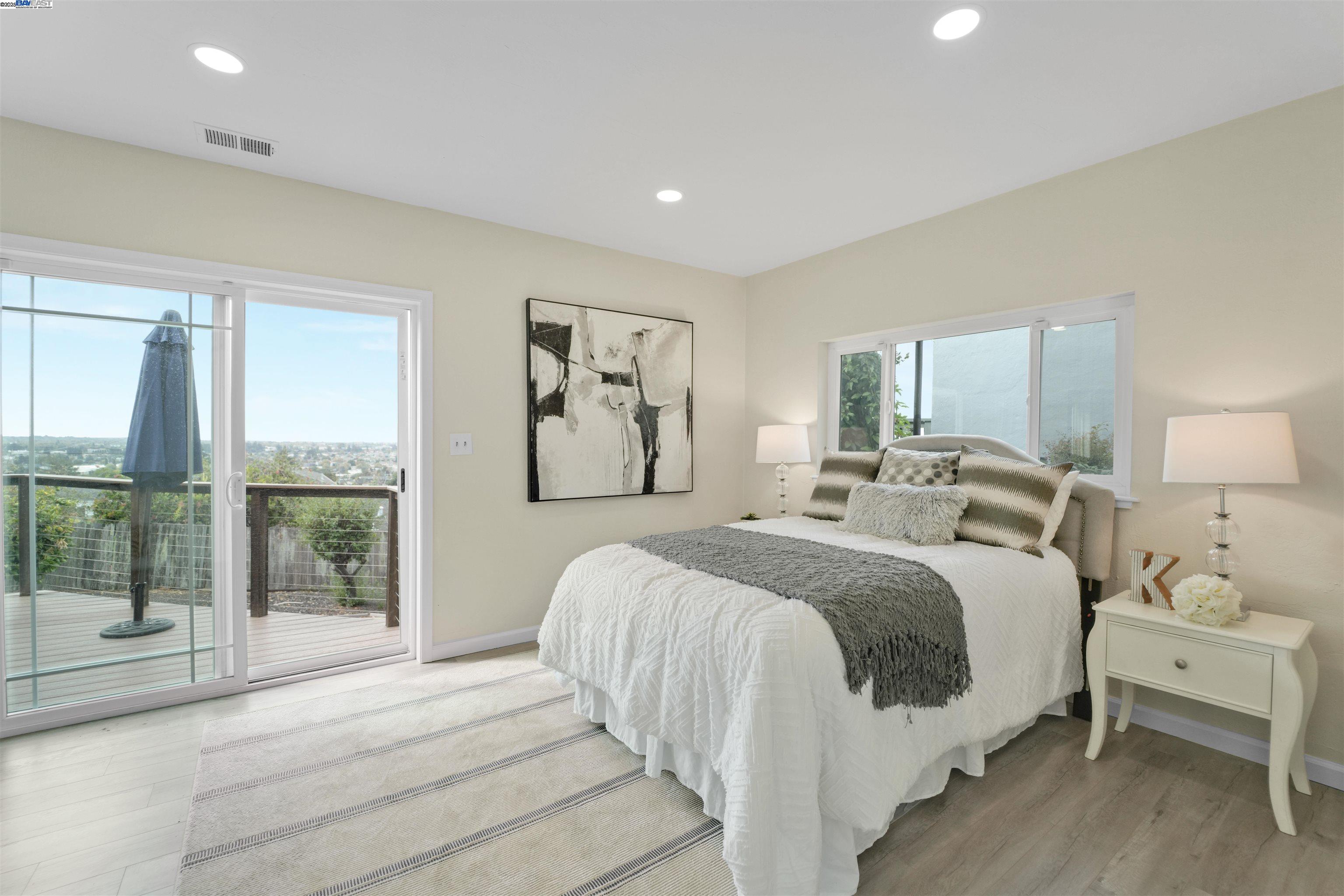 16049 Selborne Dr