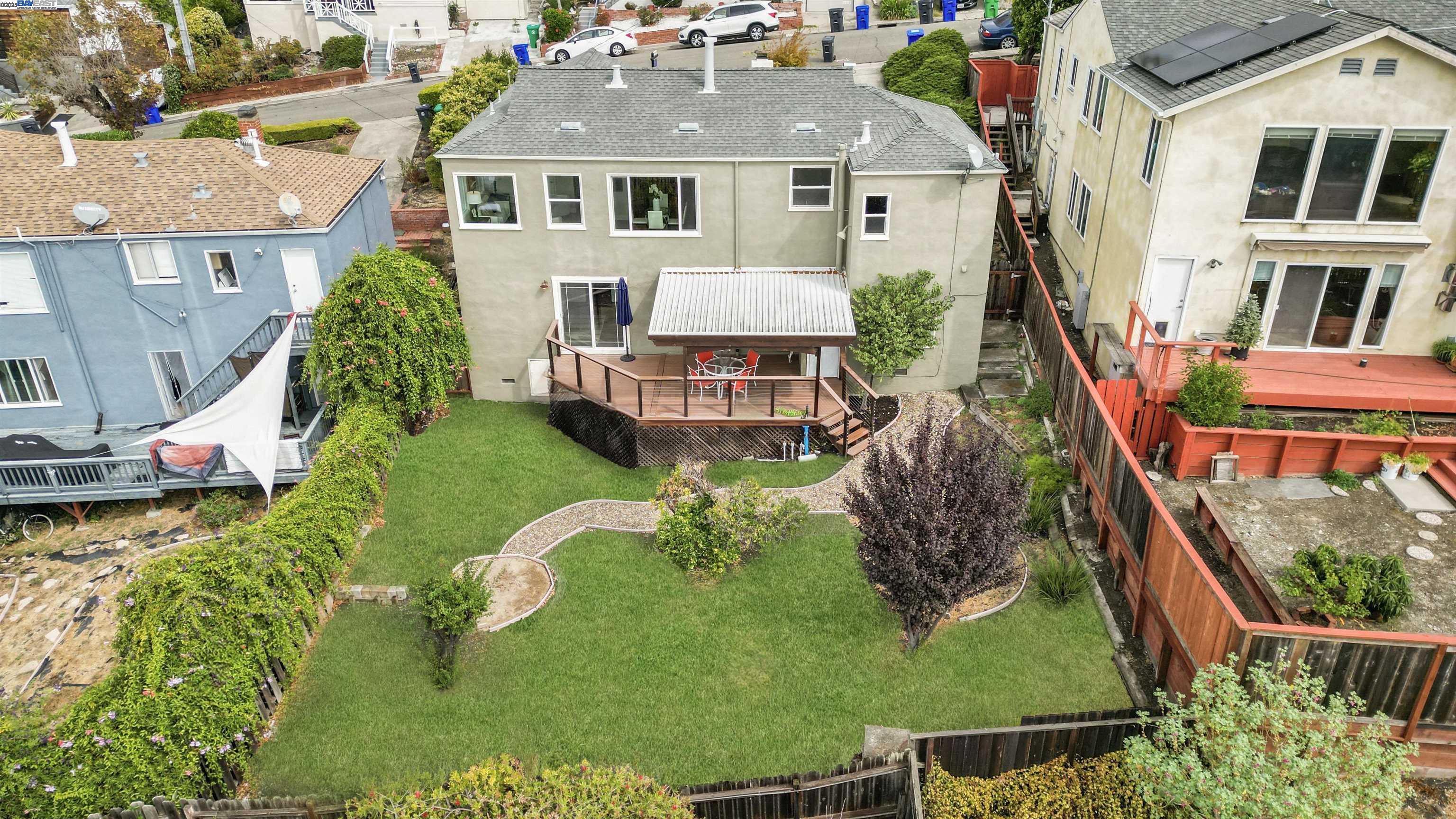 16049 Selborne Dr