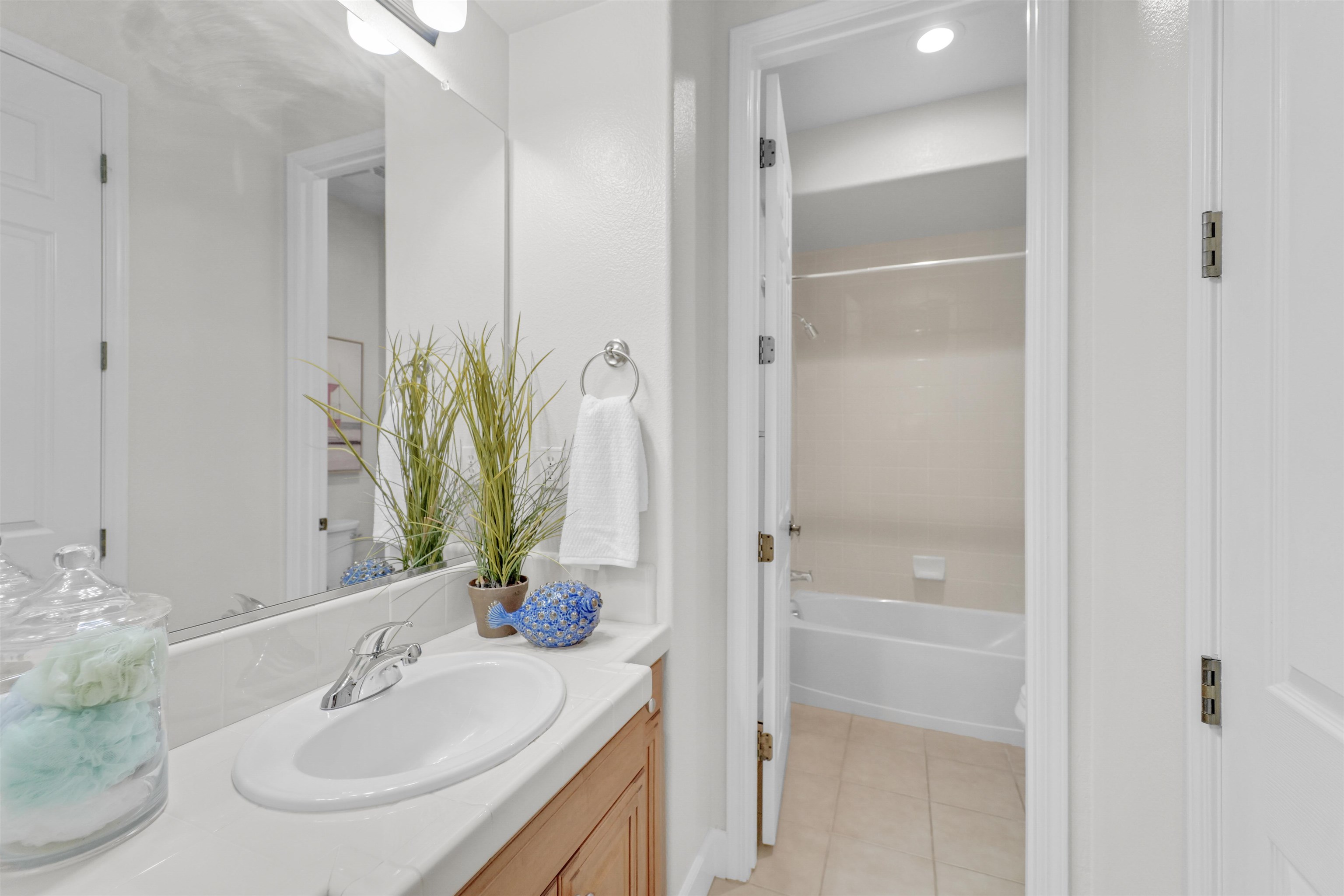 1993 Fairway Oaks Dr