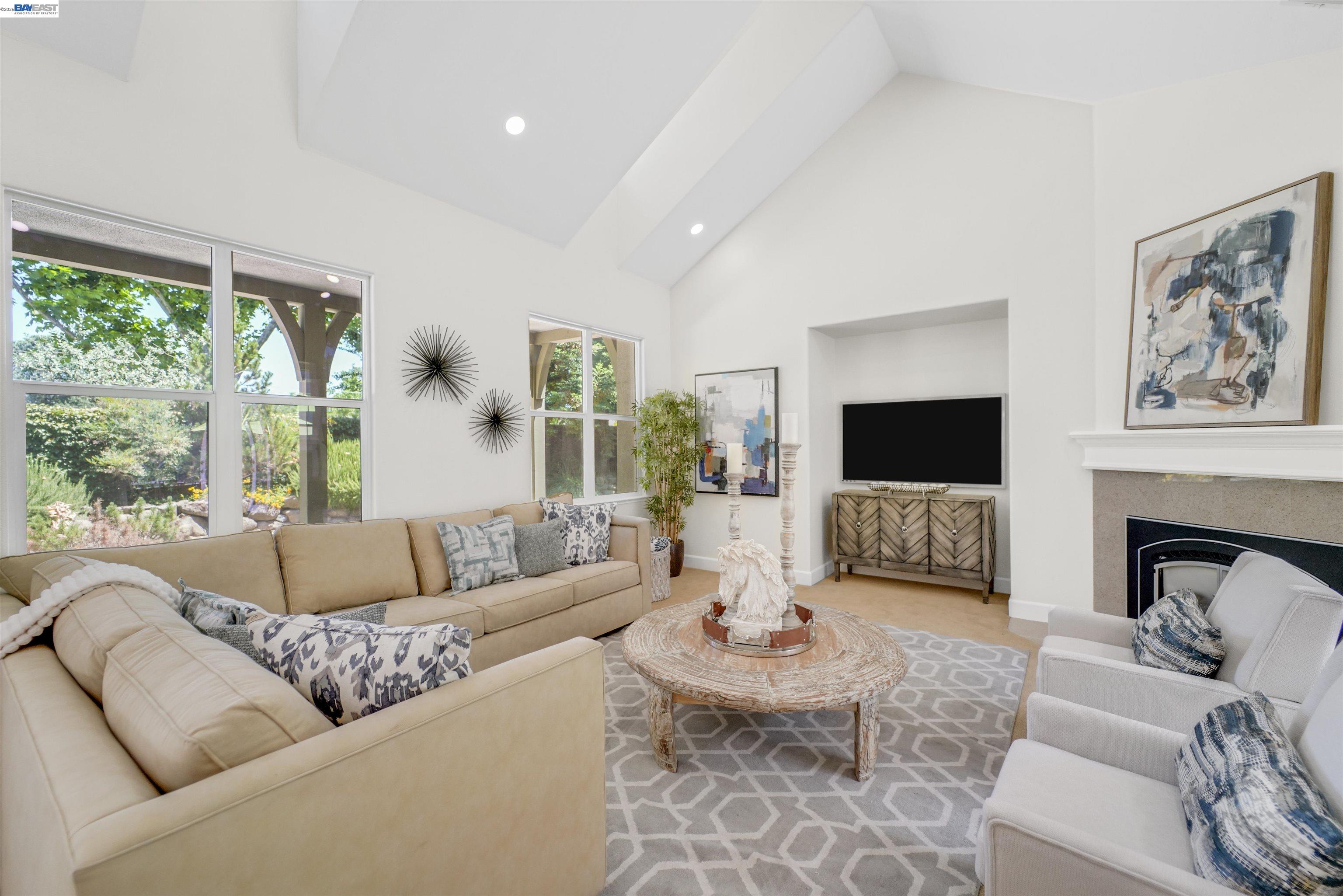 1993 Fairway Oaks Dr