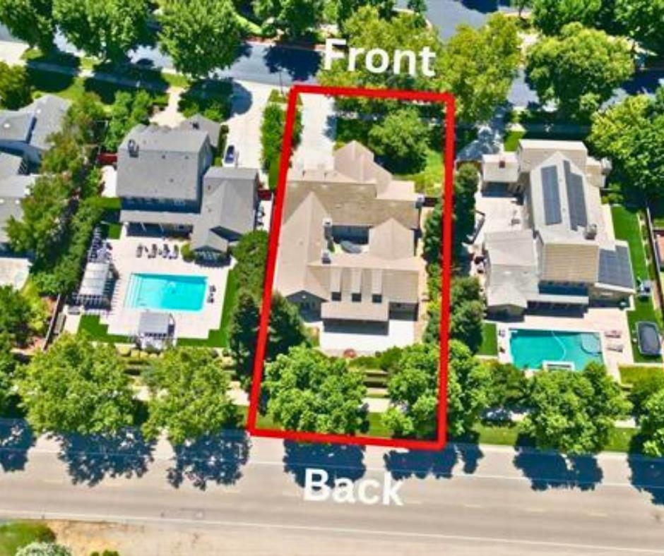 1993 Fairway Oaks Dr