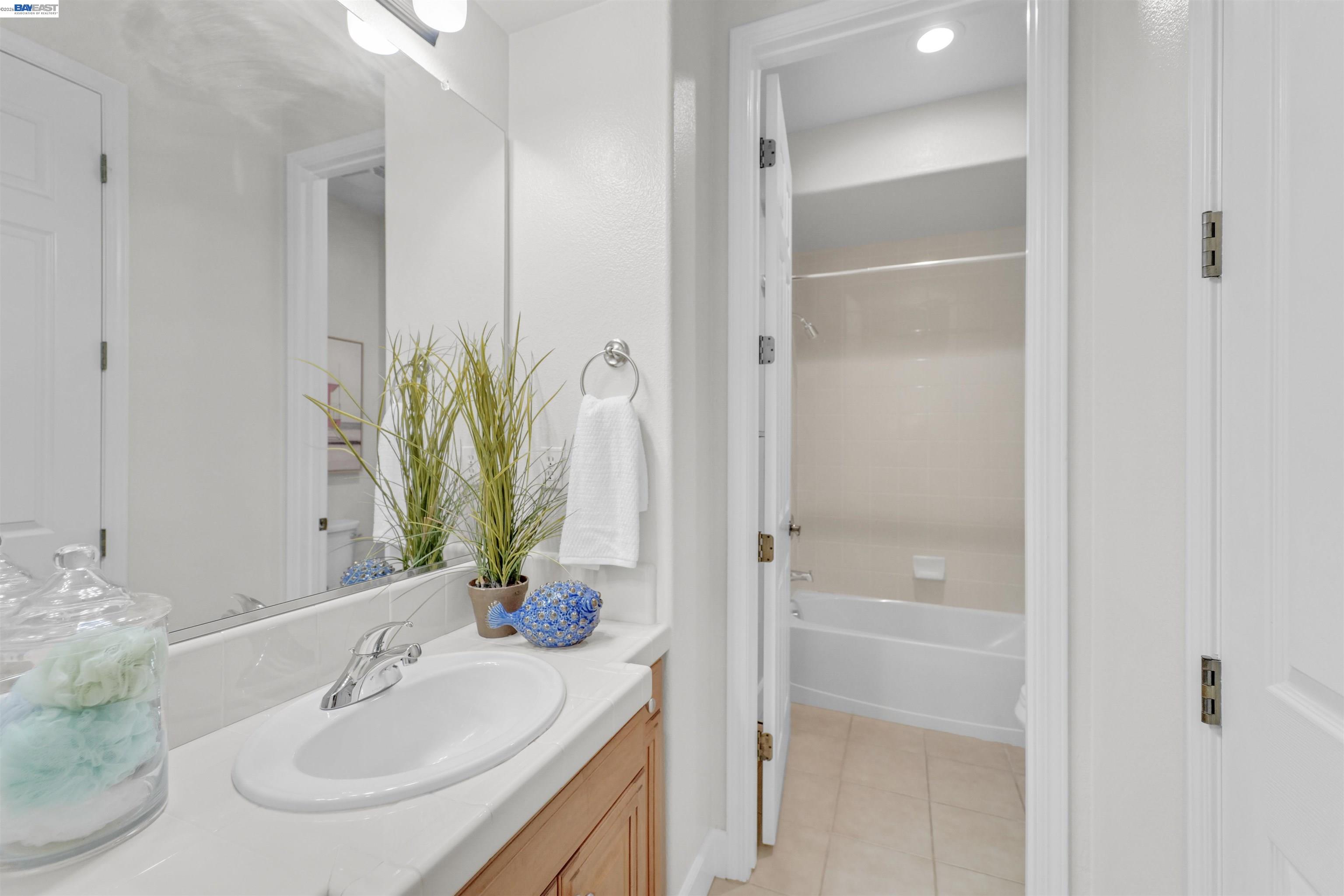 1993 Fairway Oaks Dr