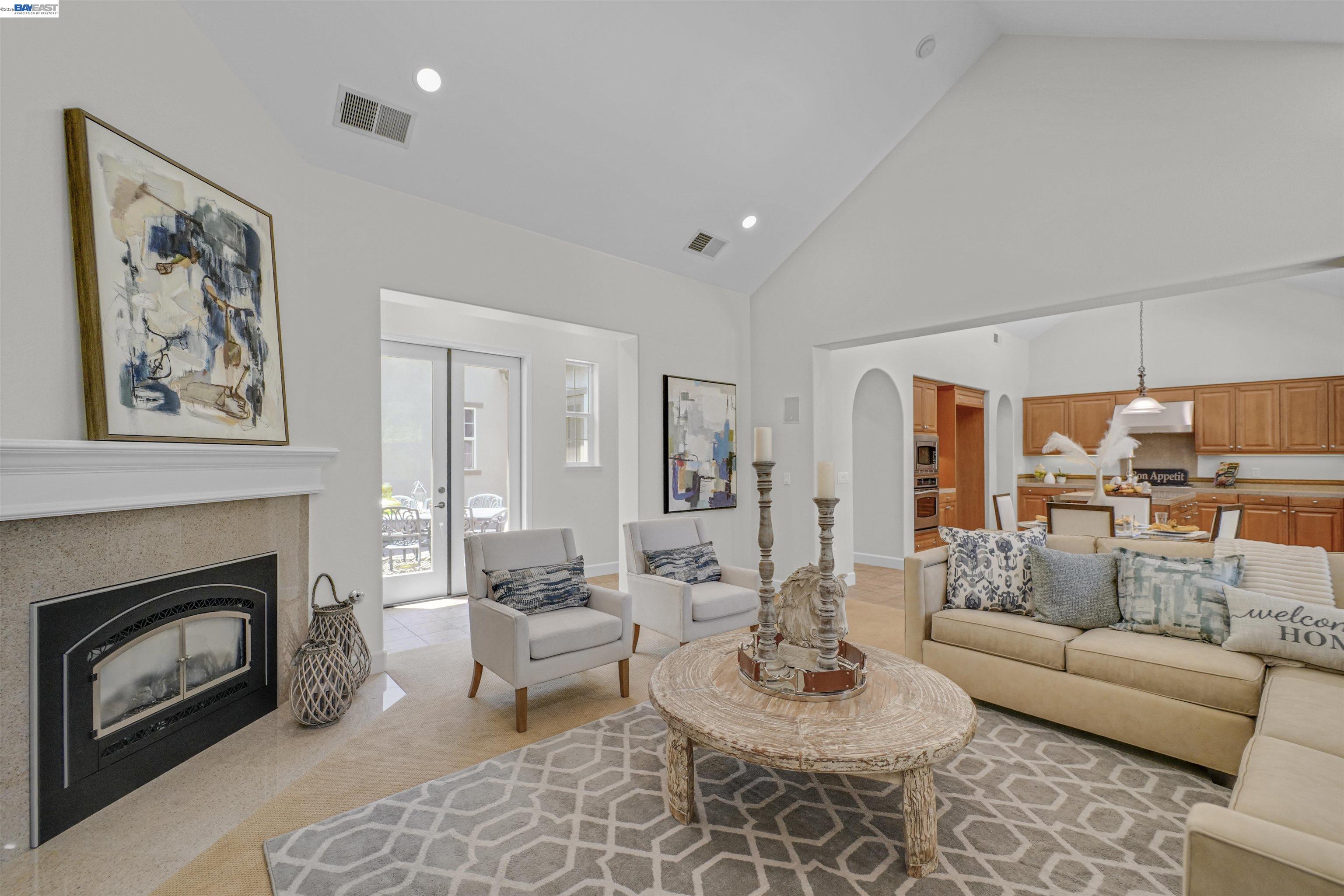 1993 Fairway Oaks Dr