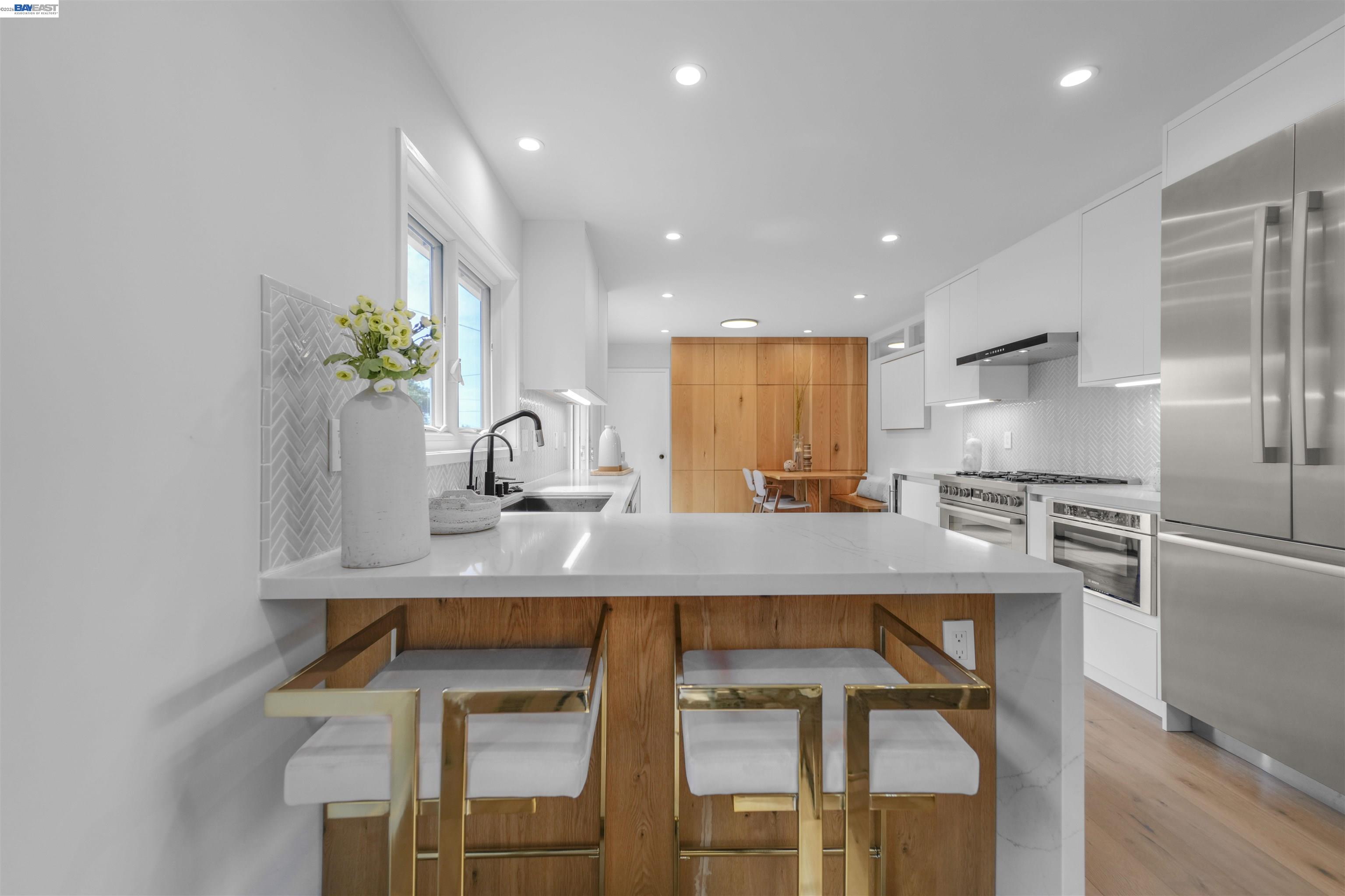 3740 Sky Ct