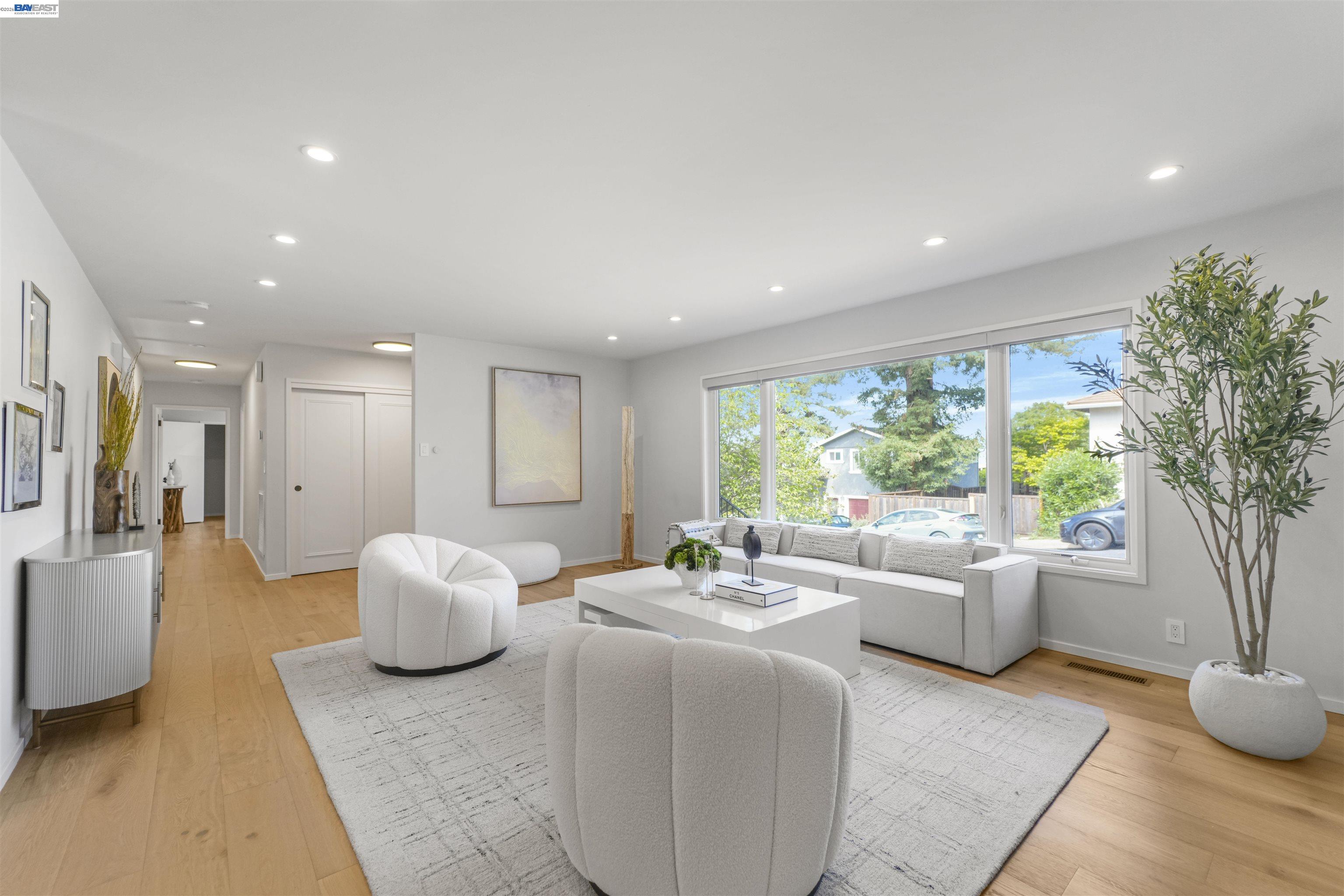 3740 Sky Ct