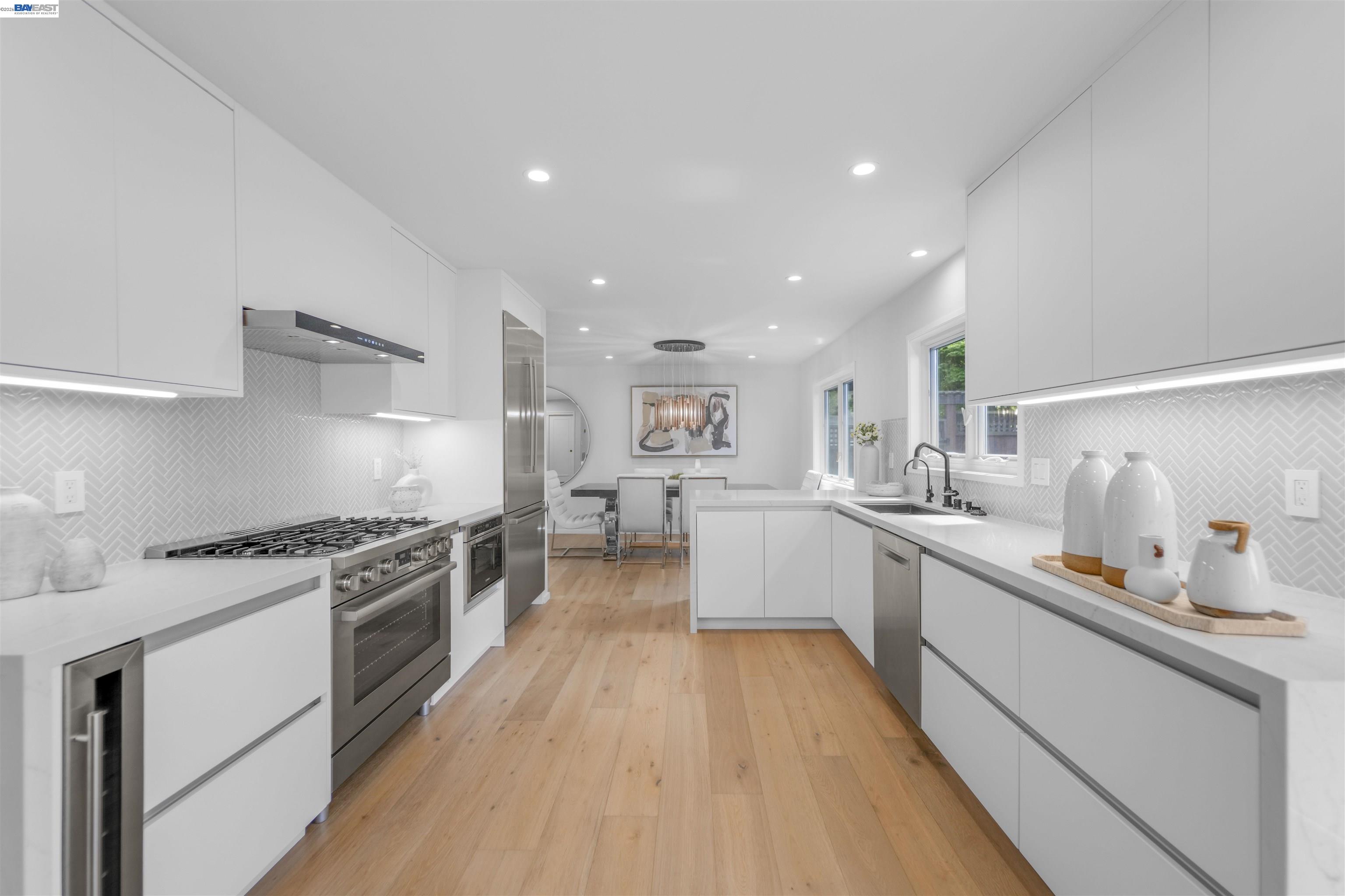 3740 Sky Ct
