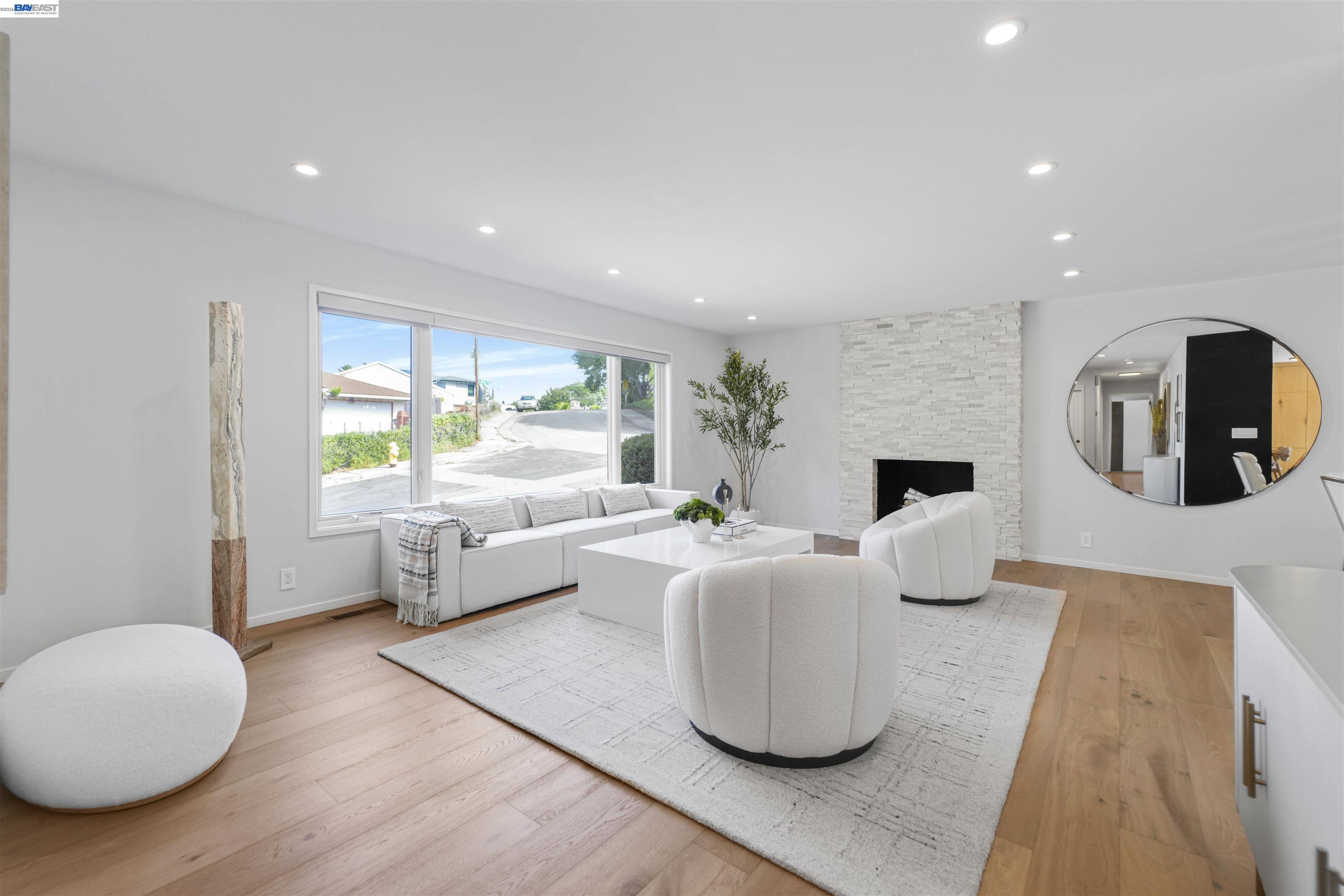 3740 Sky Ct
