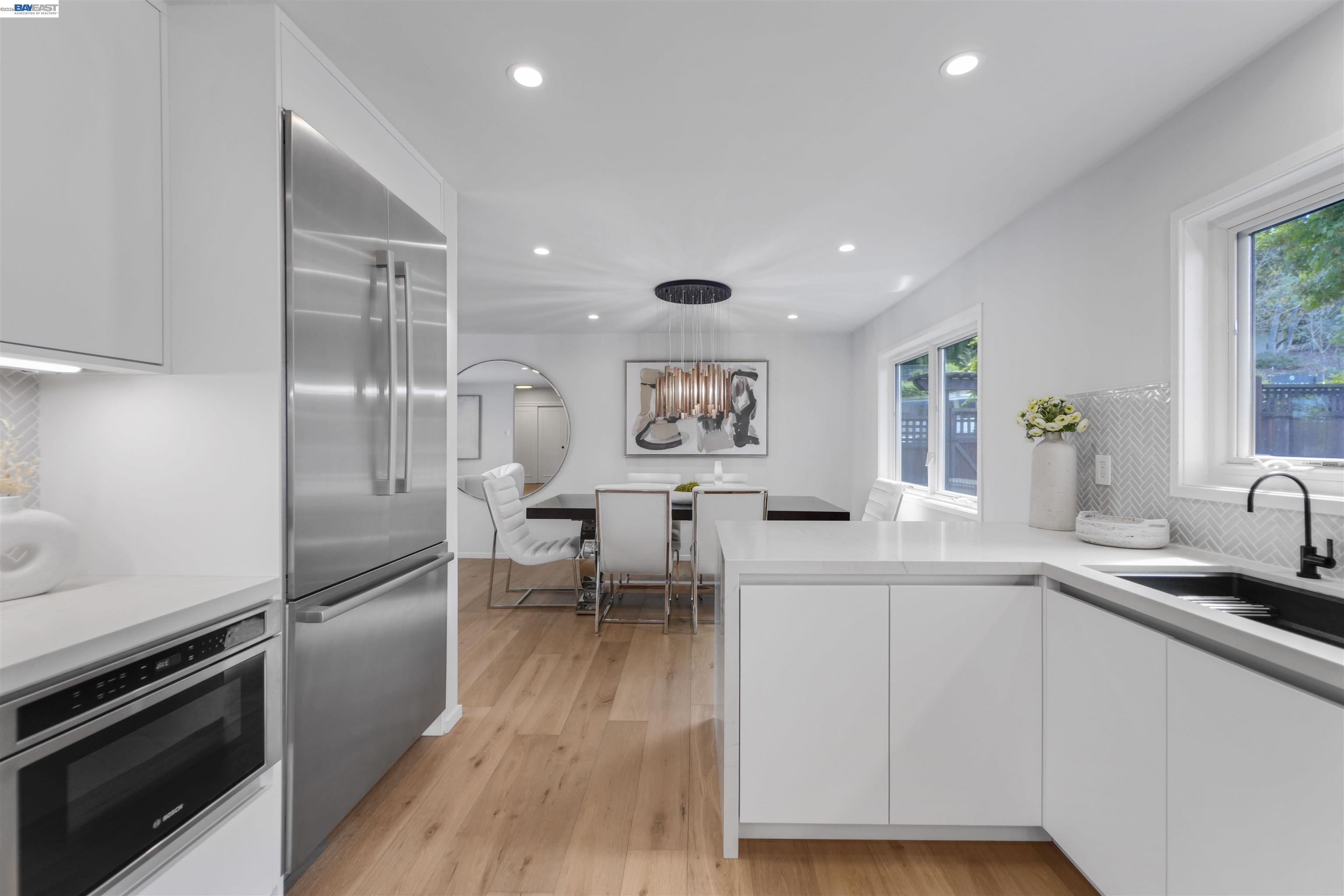 3740 Sky Ct