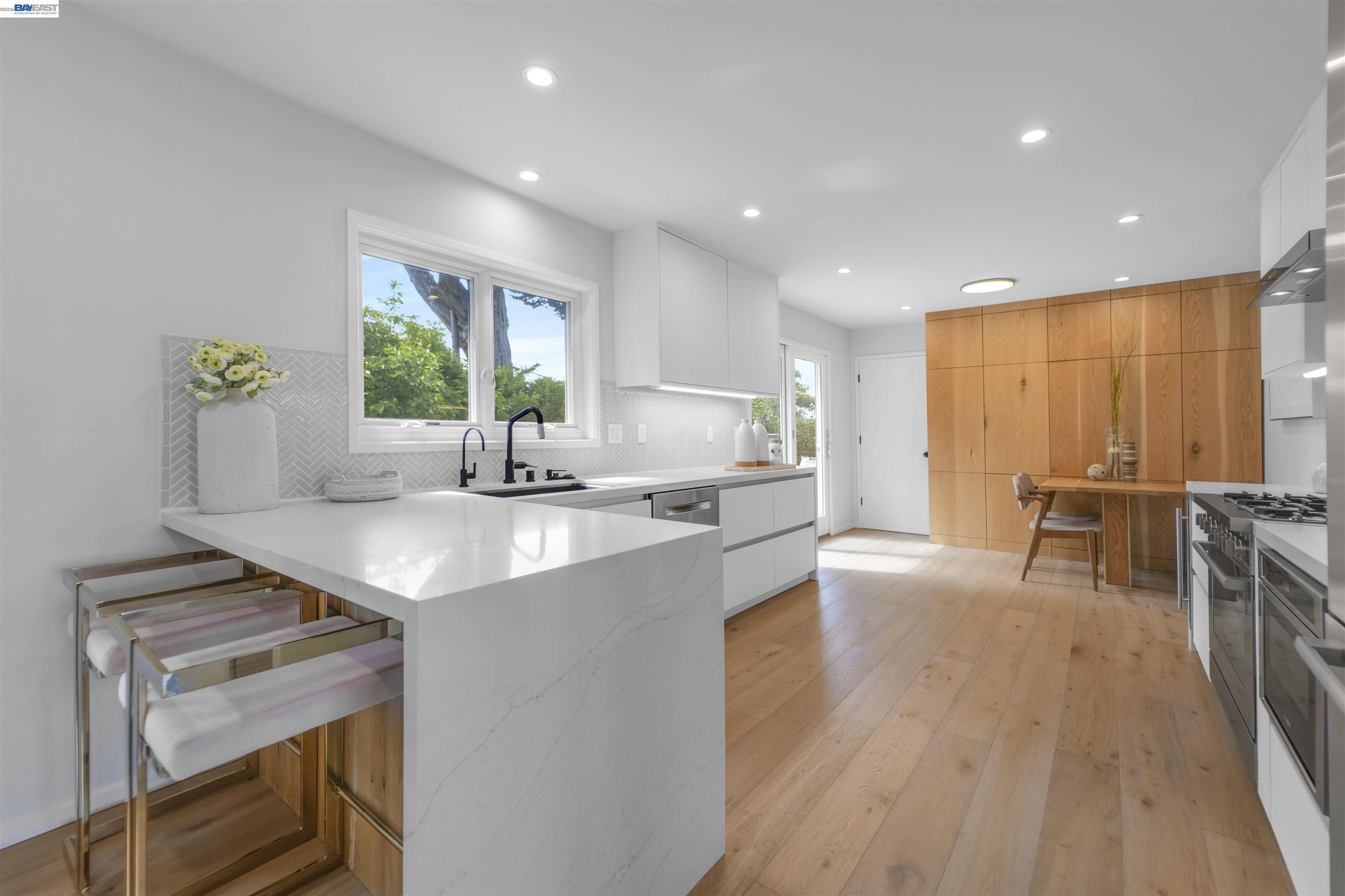 3740 Sky Ct