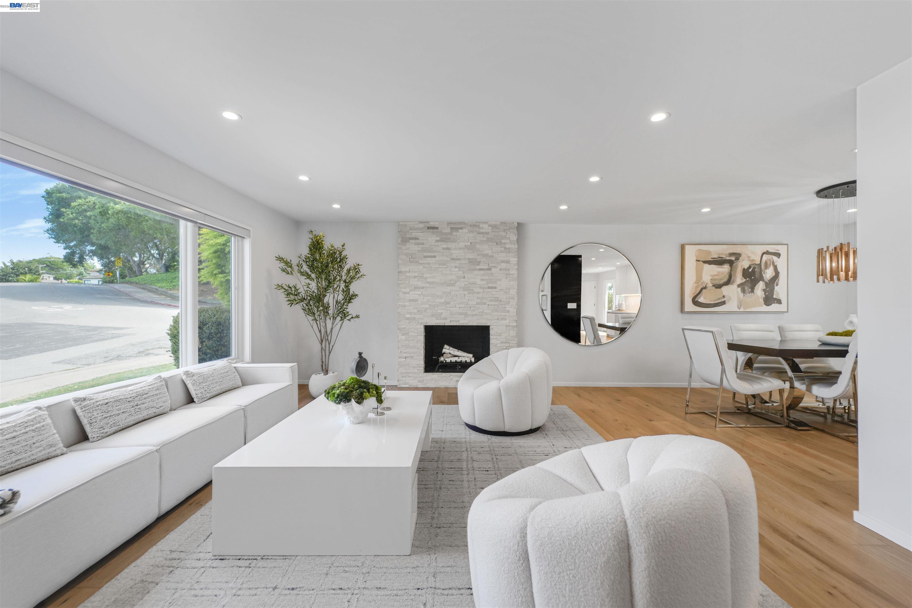 3740 Sky Ct