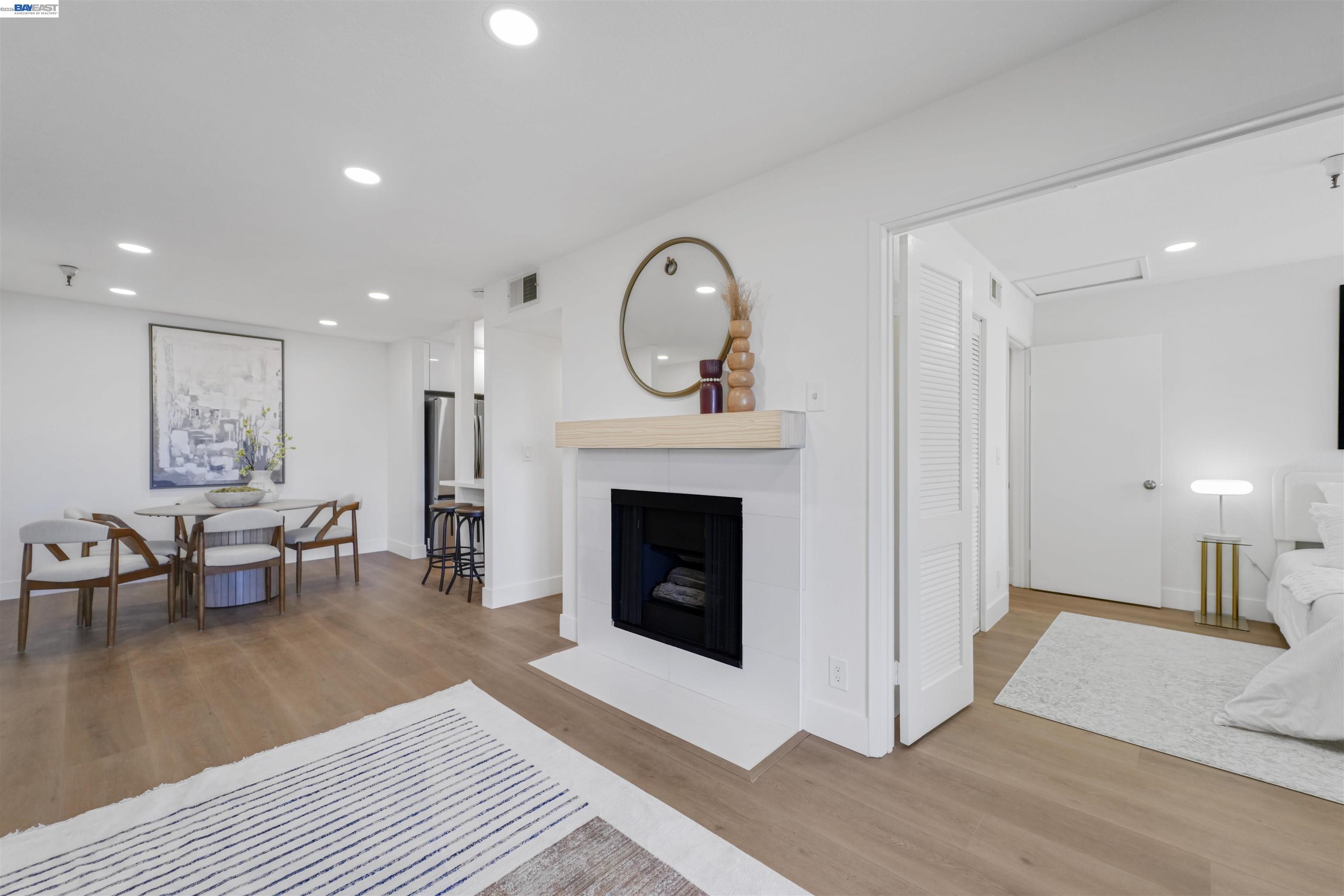 2111 Latham St # 307