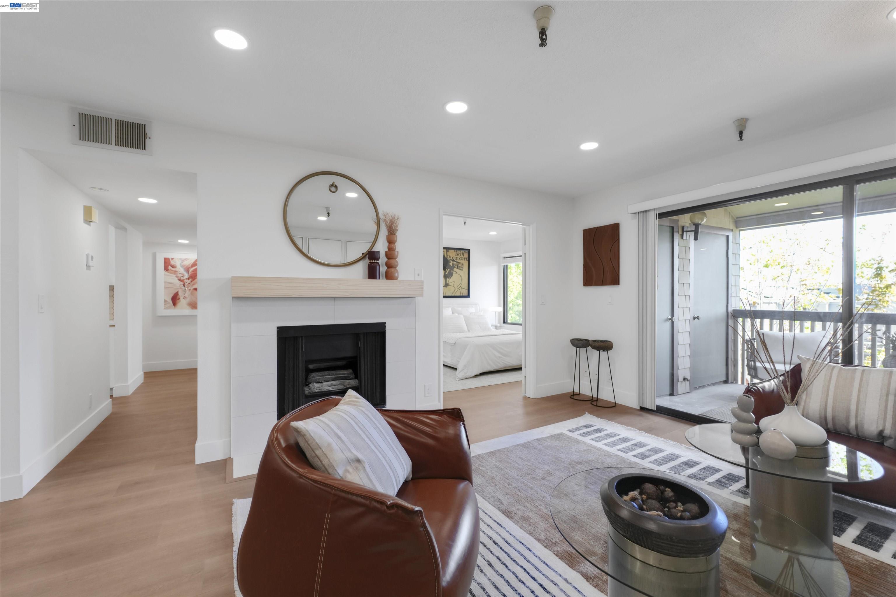 2111 Latham St # 307