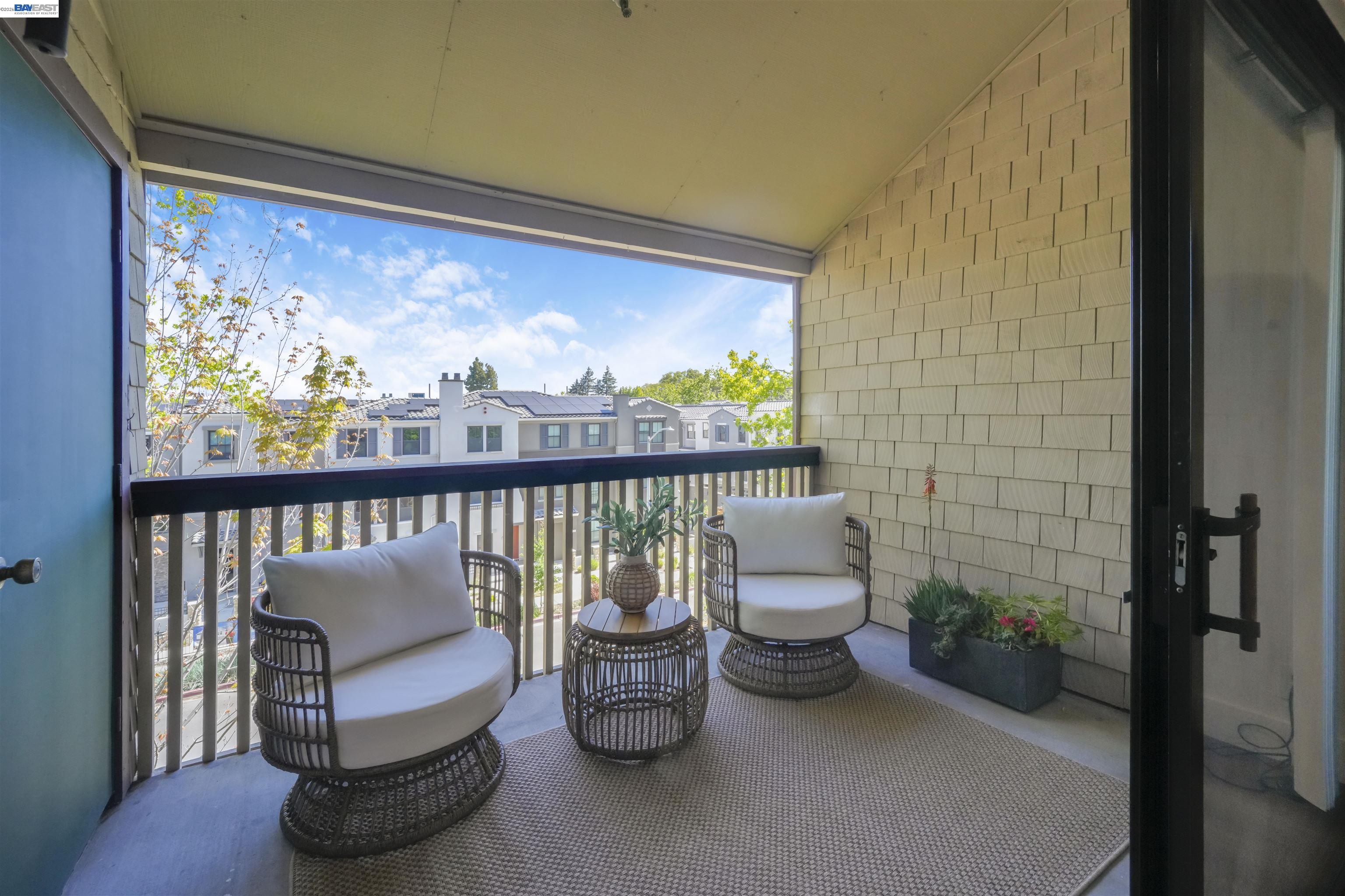 2111 Latham St # 307
