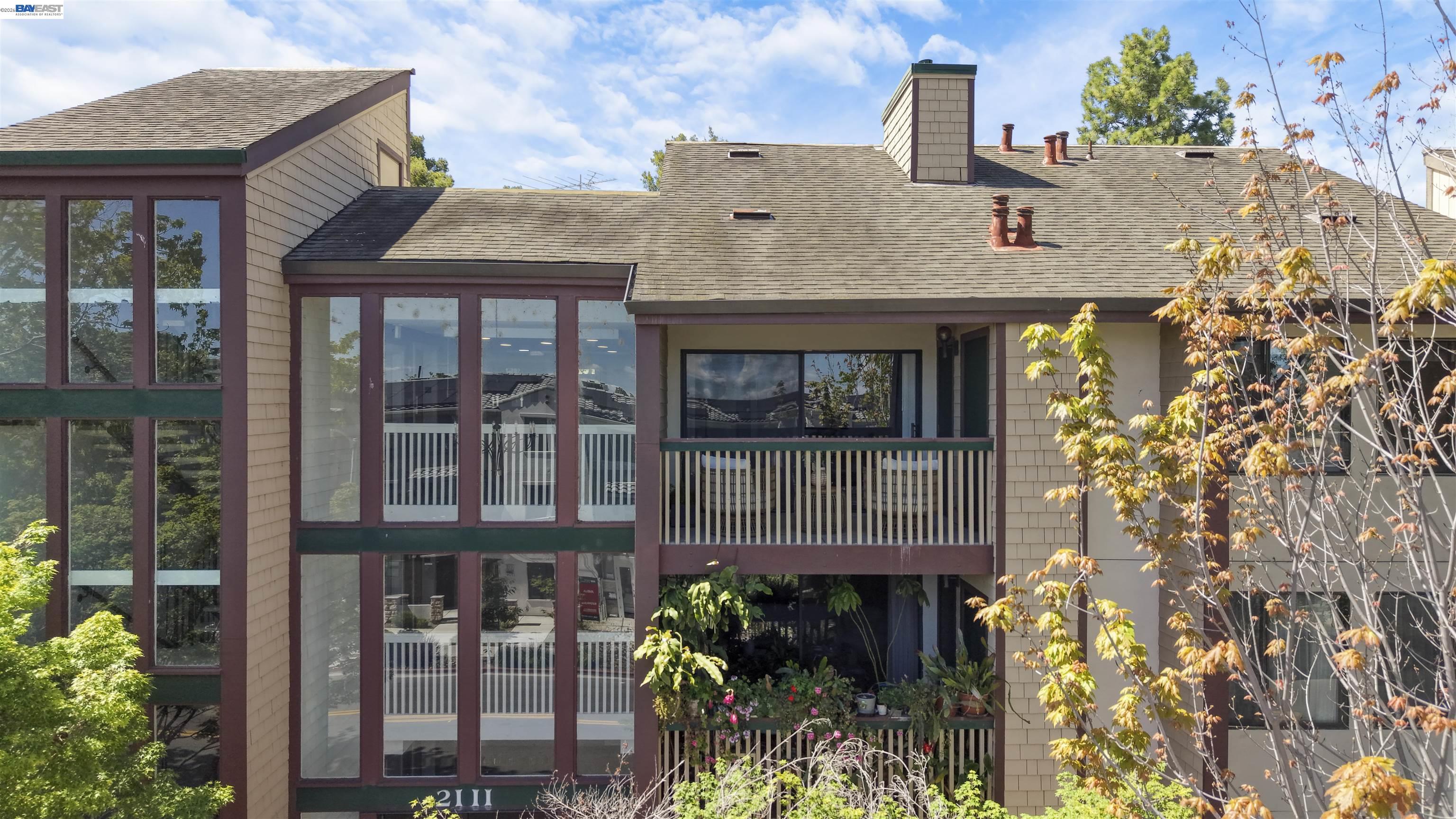 2111 Latham St # 307