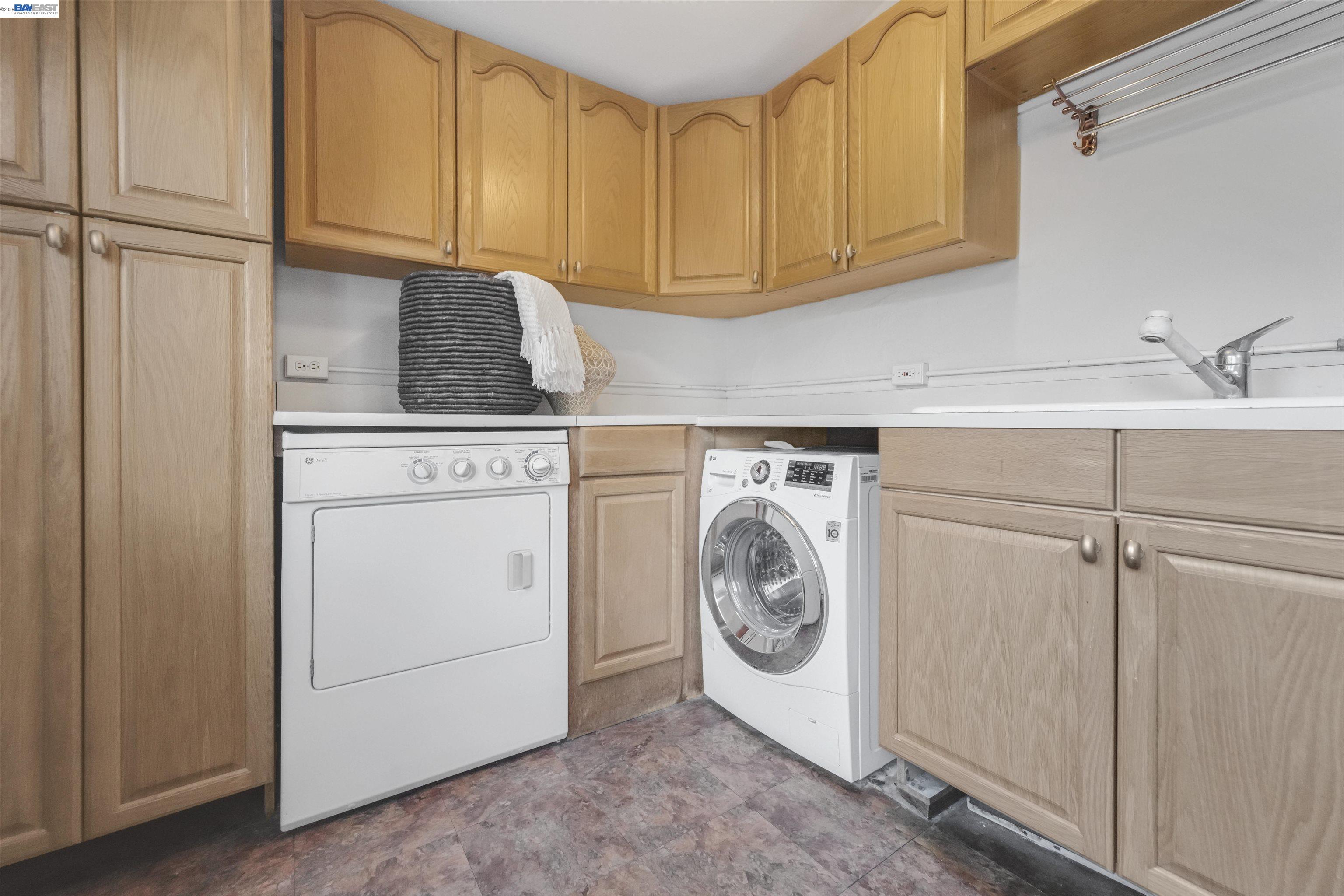 209 Lexington Ave
