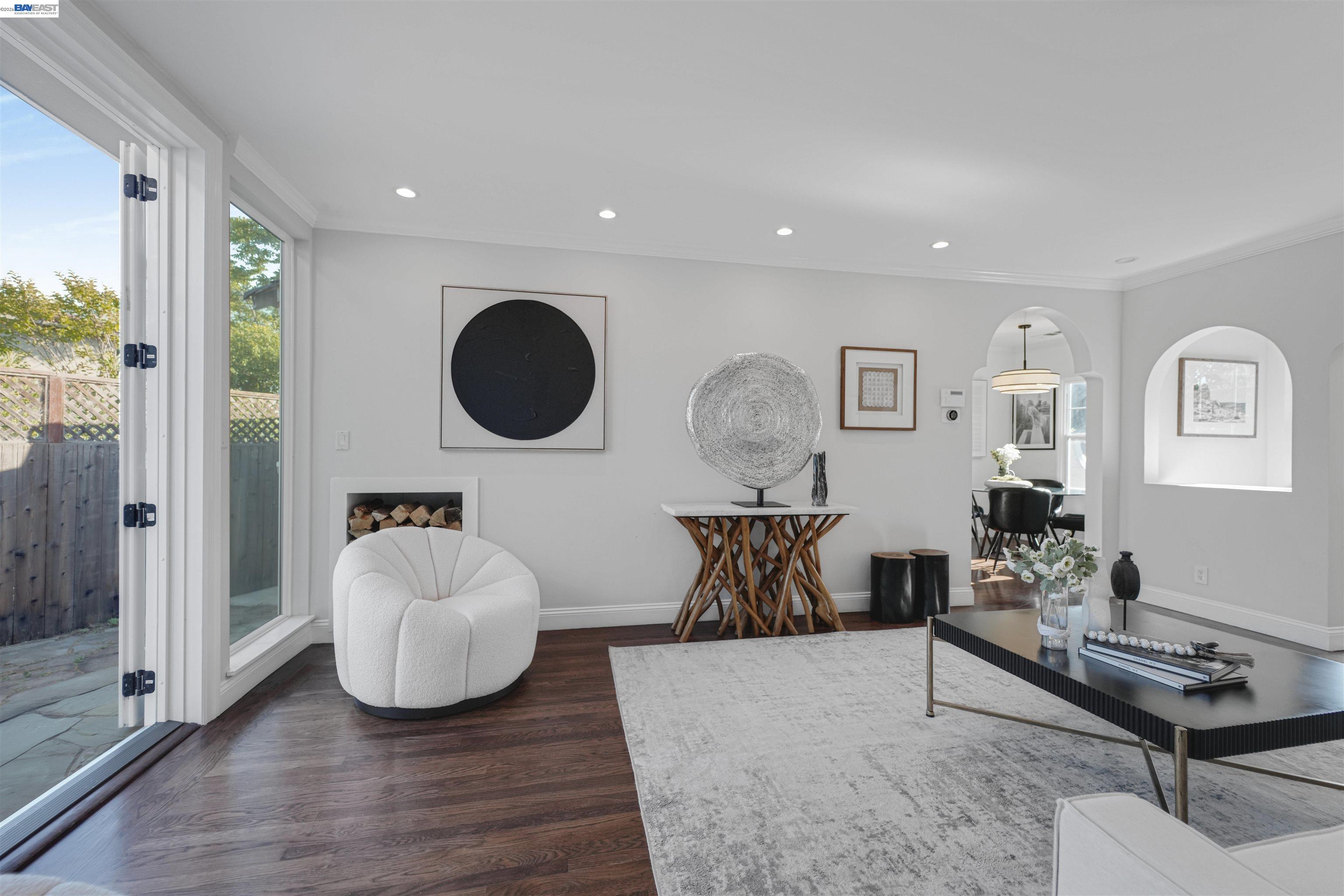 209 Lexington Ave