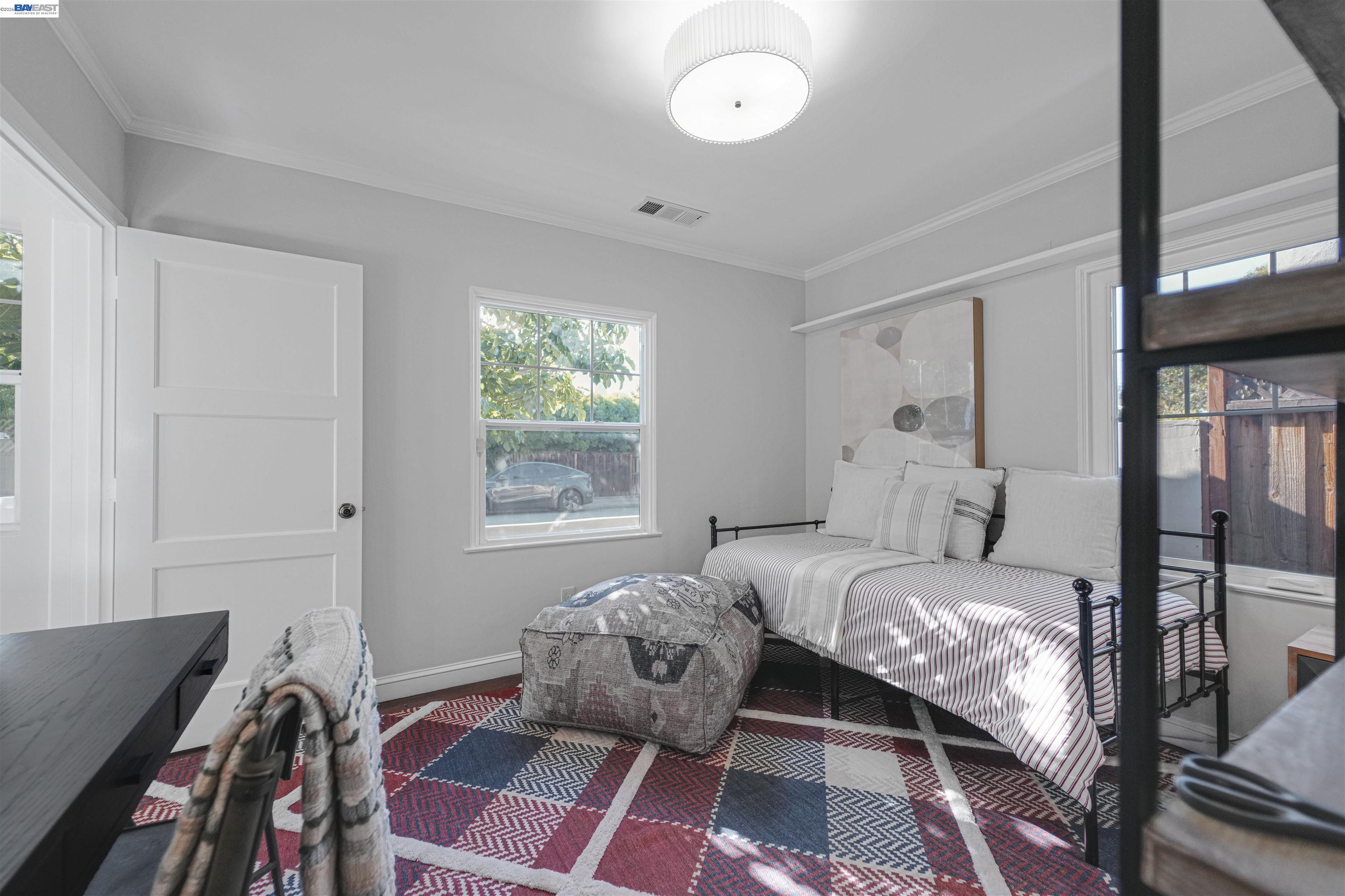209 Lexington Ave