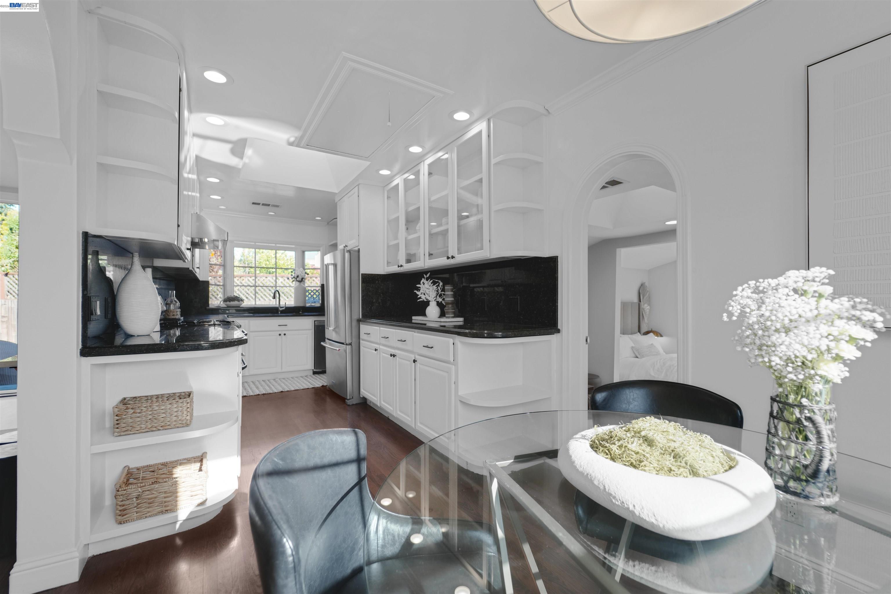 209 Lexington Ave