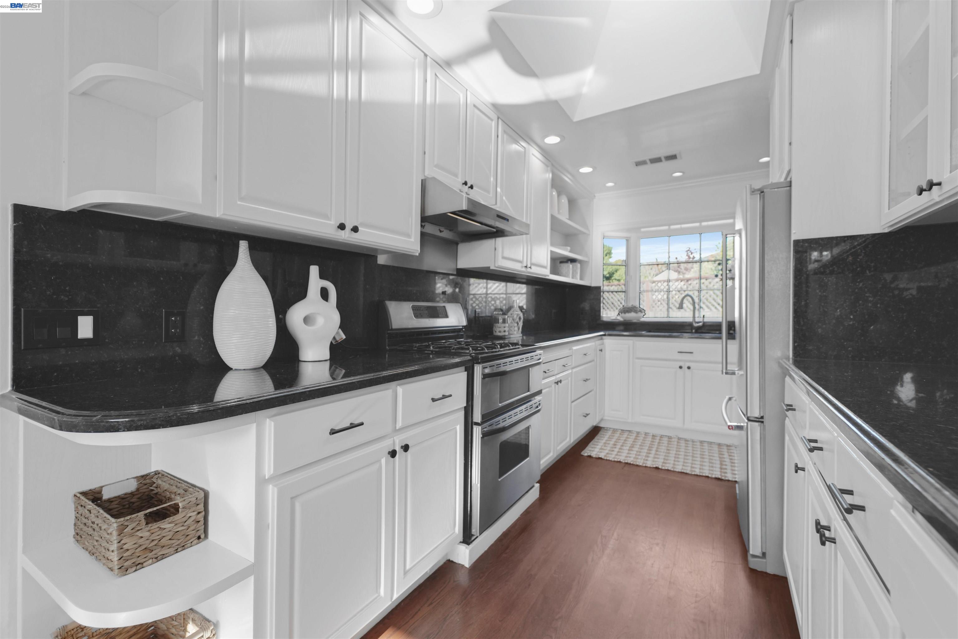209 Lexington Ave