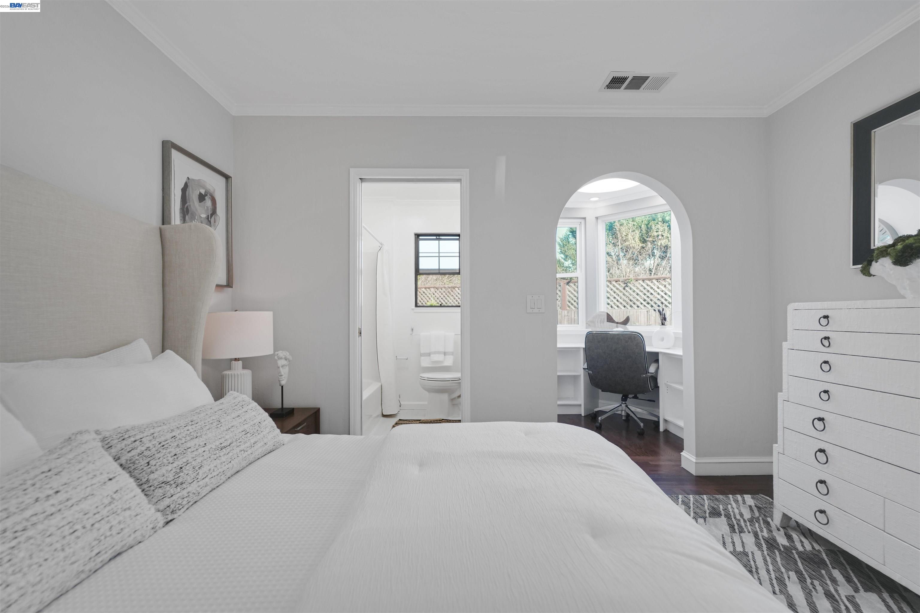 209 Lexington Ave