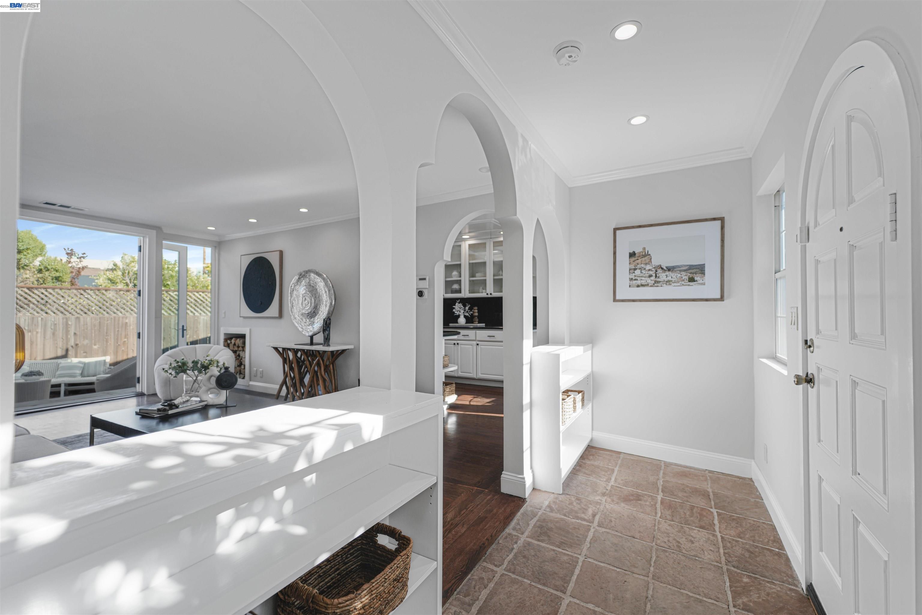 209 Lexington Ave