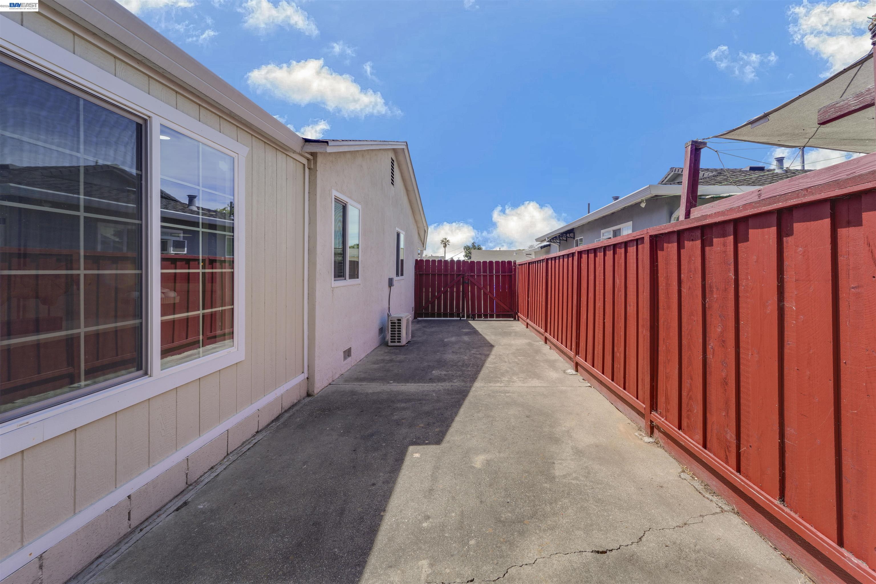 39912 Wyatt Ln