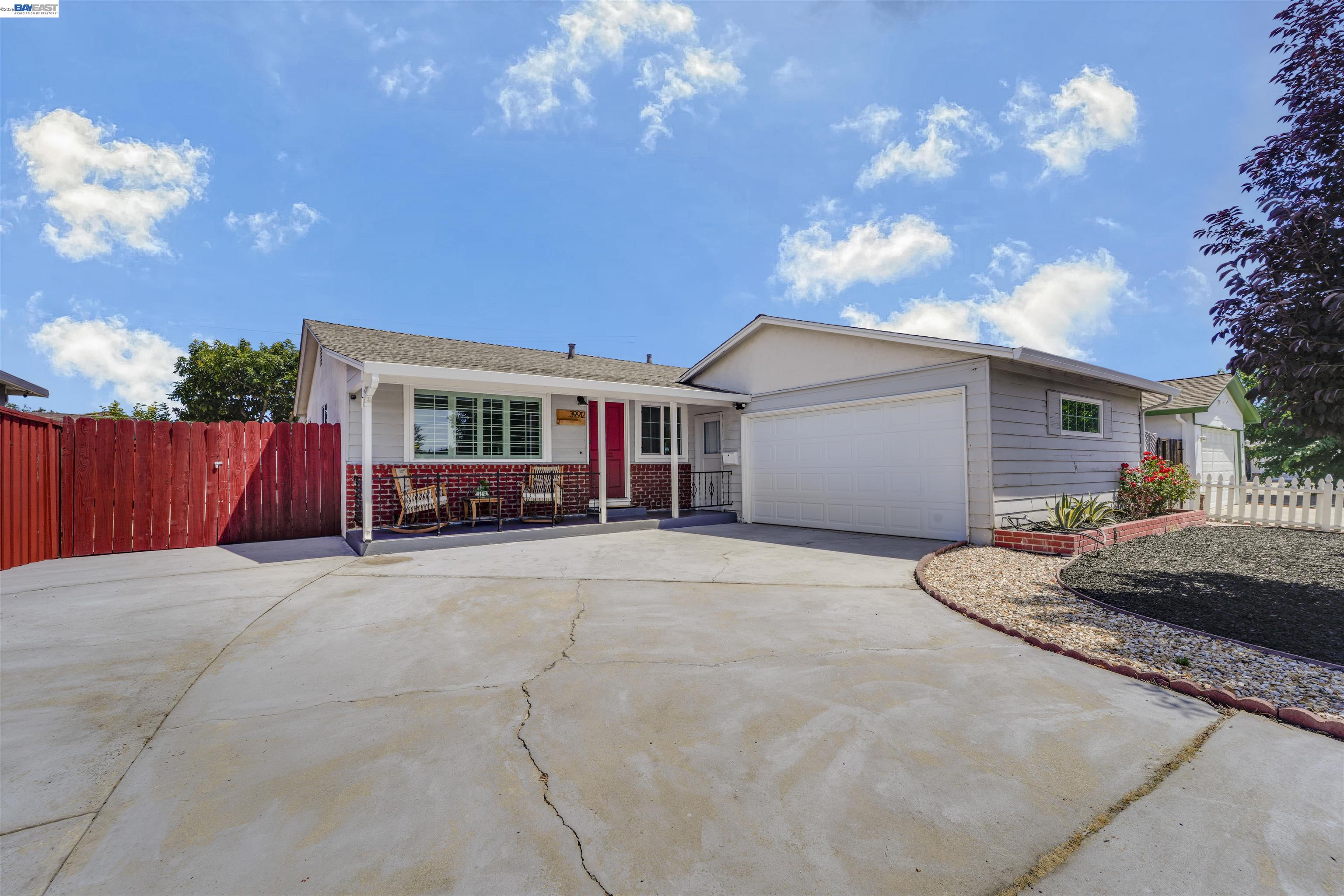 39912 Wyatt Ln
