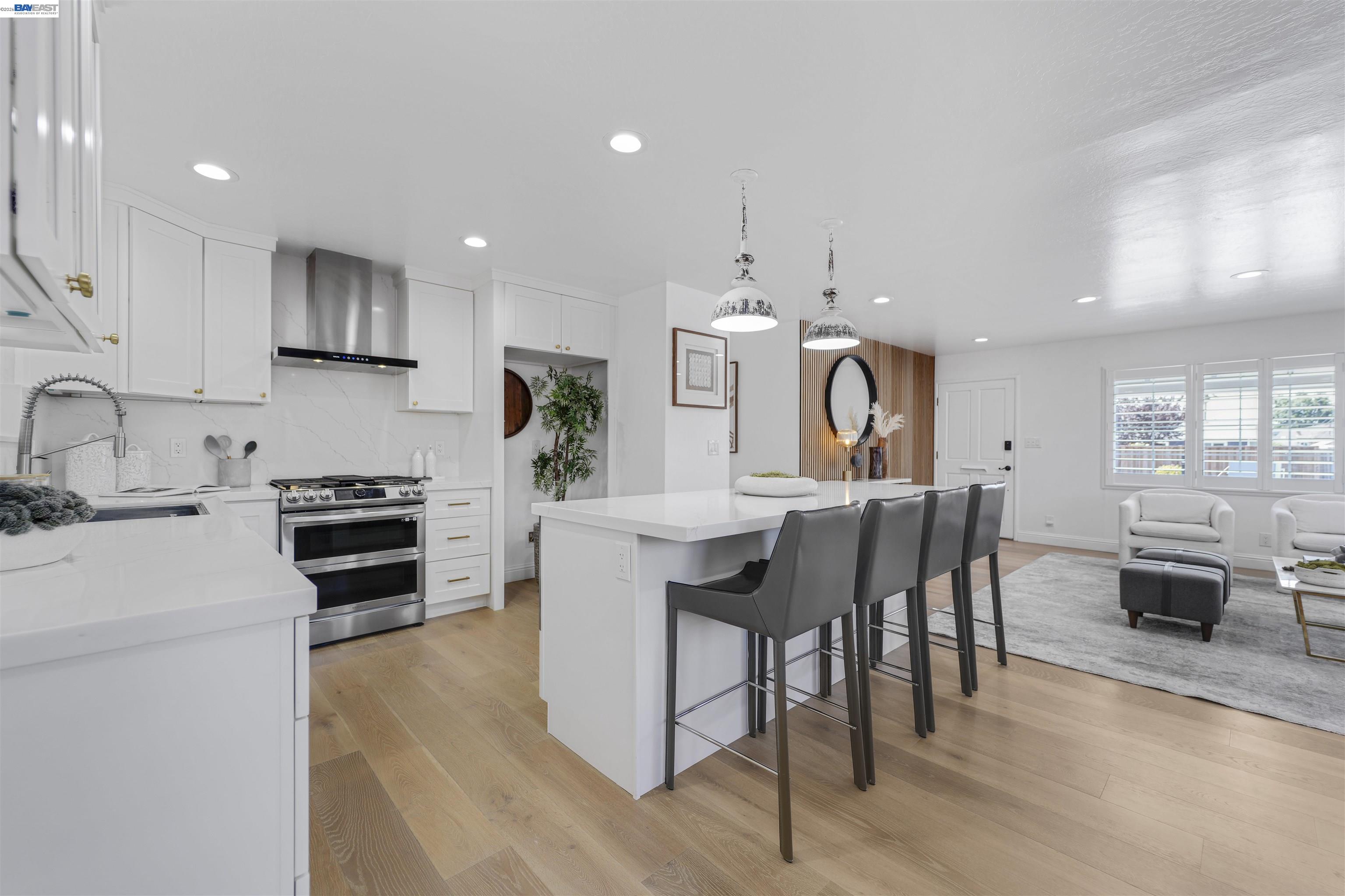 39912 Wyatt Ln