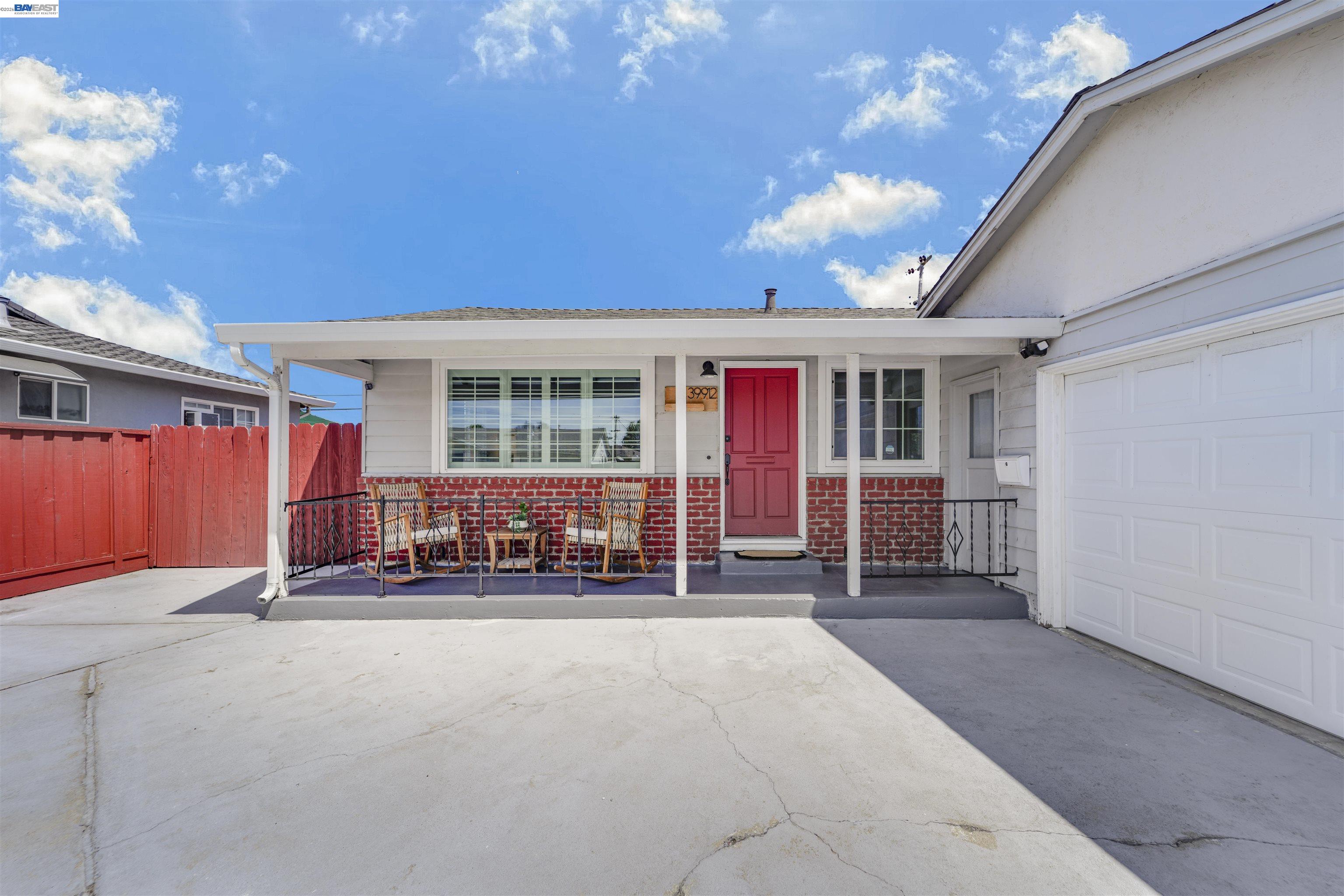 39912 Wyatt Ln