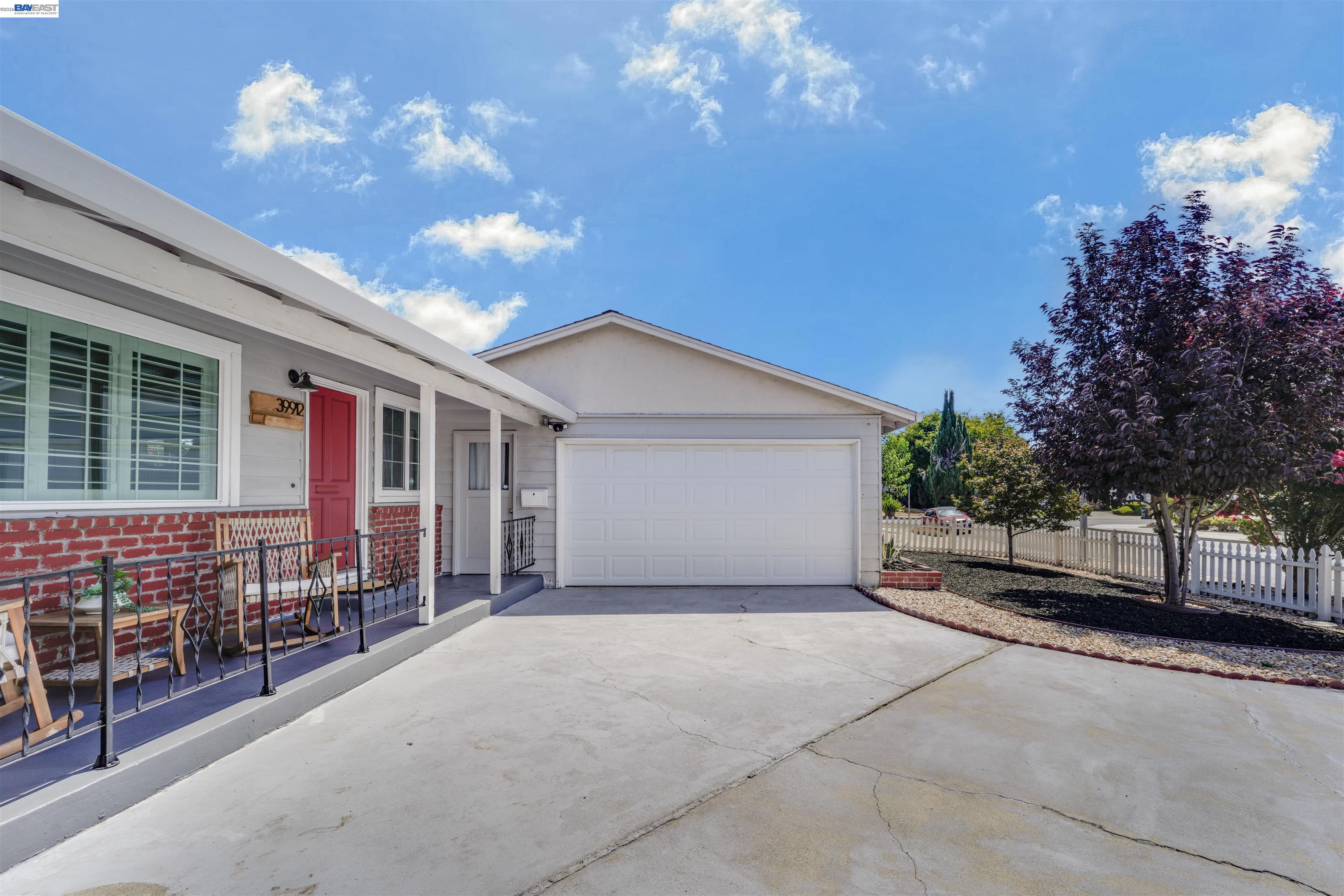 39912 Wyatt Ln