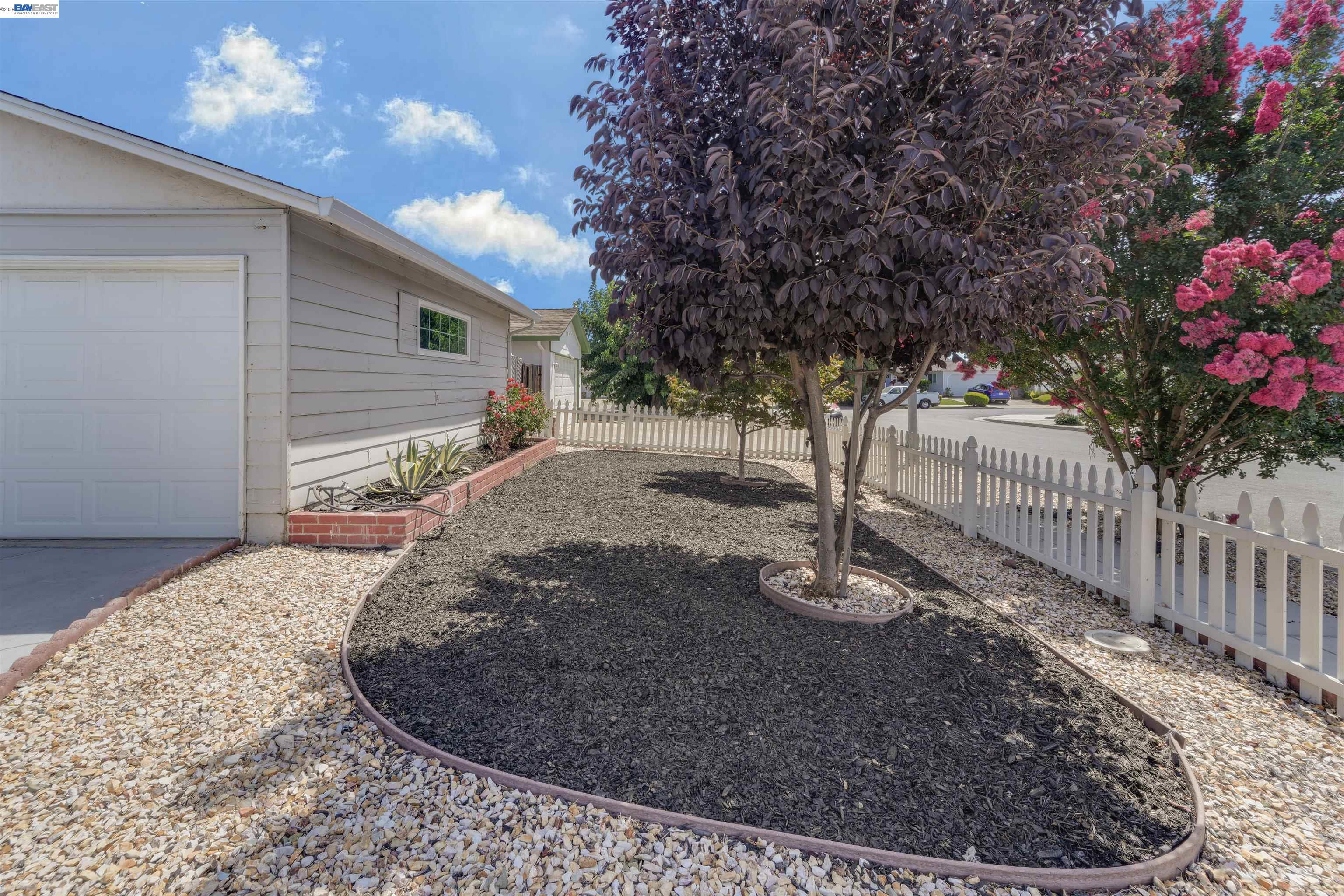 39912 Wyatt Ln