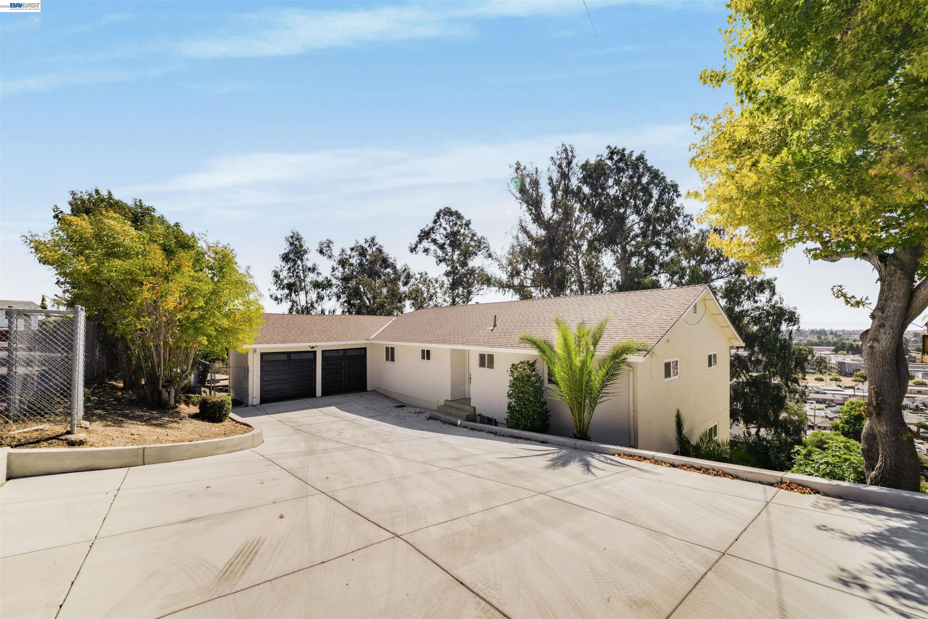 1069 Central Blvd