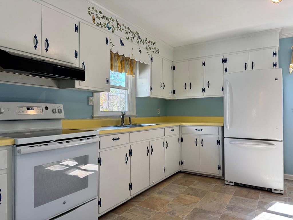 182 King Carter Drive