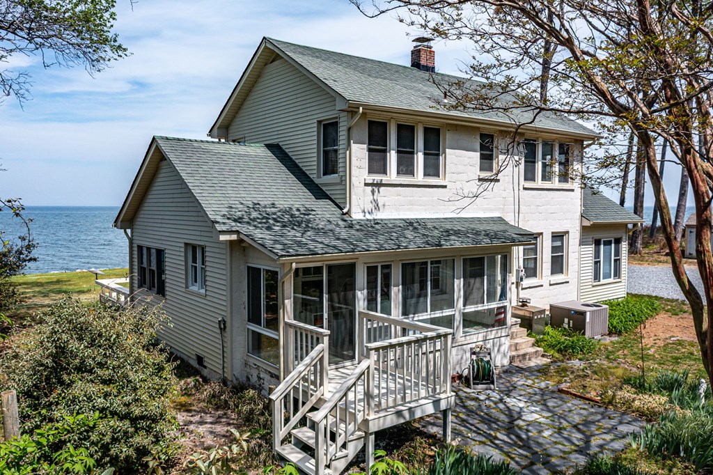 207 Cabell Lane