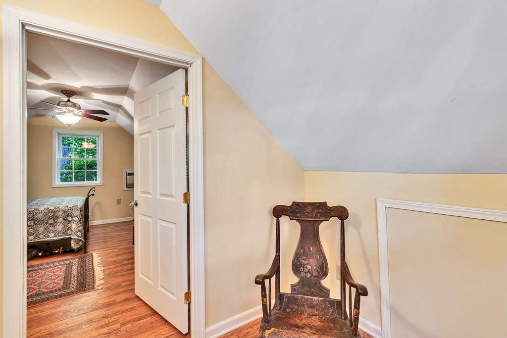1121 Browns Lane