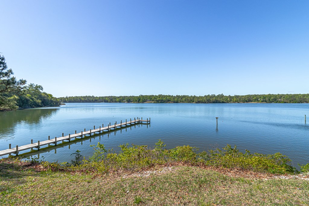 1121 Browns Lane