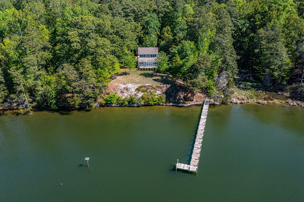 1121 Browns Lane