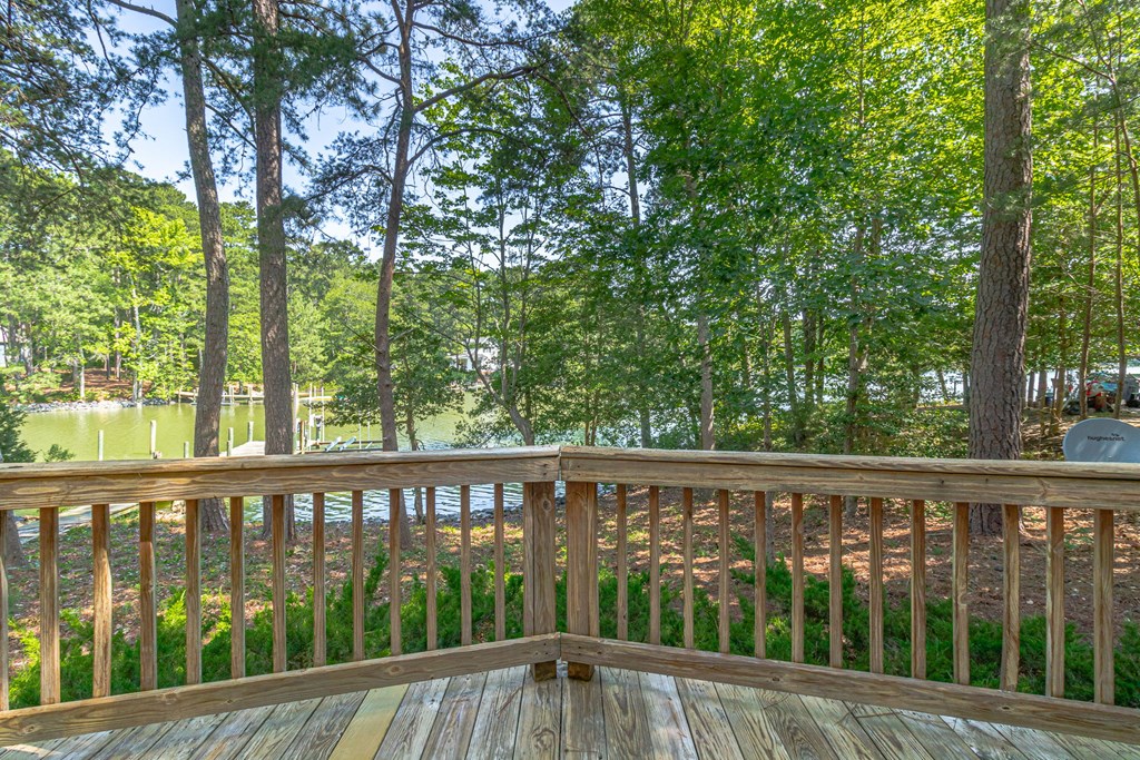 105 Emerald Cove Road