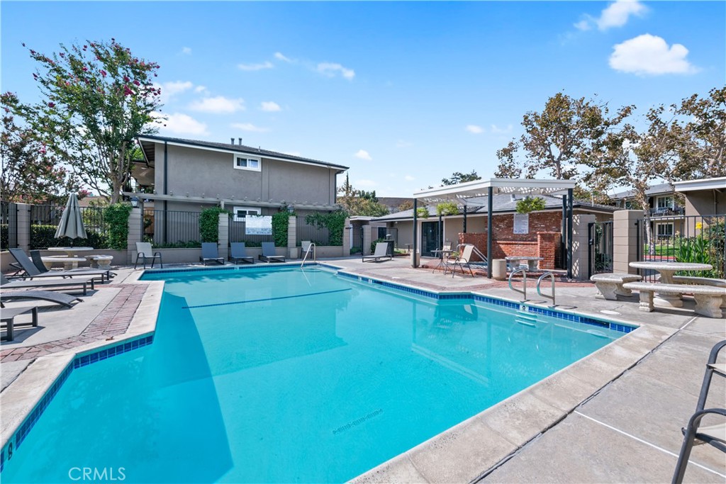 660 S Glassell Street Unit: 30