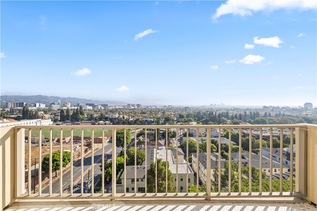 2160 CENTURY PARK E 902