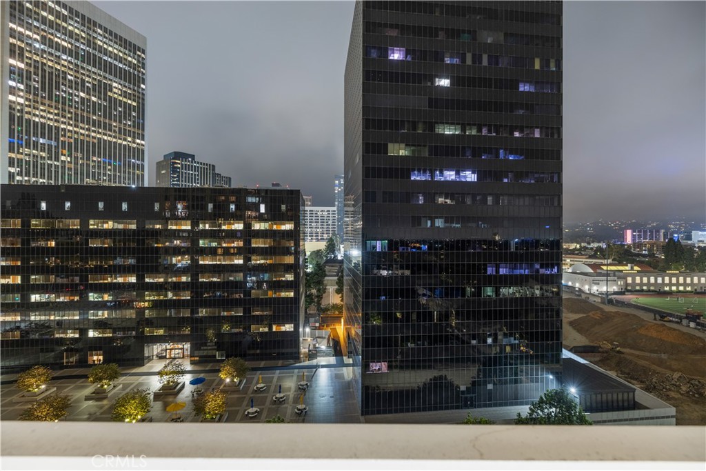 2160 CENTURY PARK E 902