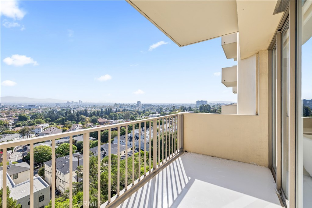 2160 CENTURY PARK E 902