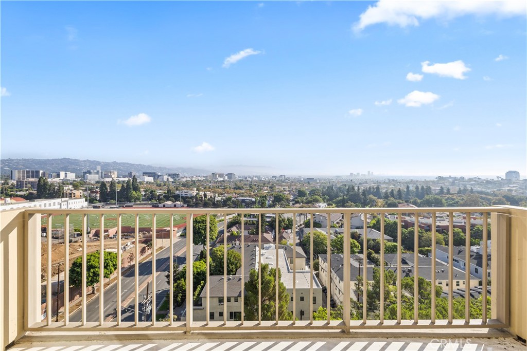 2160 CENTURY PARK E 902