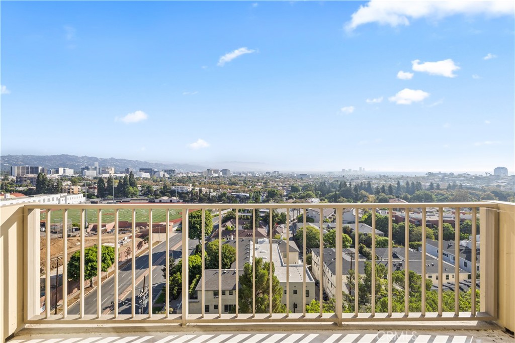 2160 CENTURY PARK E 902