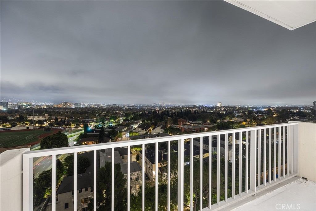 2160 CENTURY PARK E 902