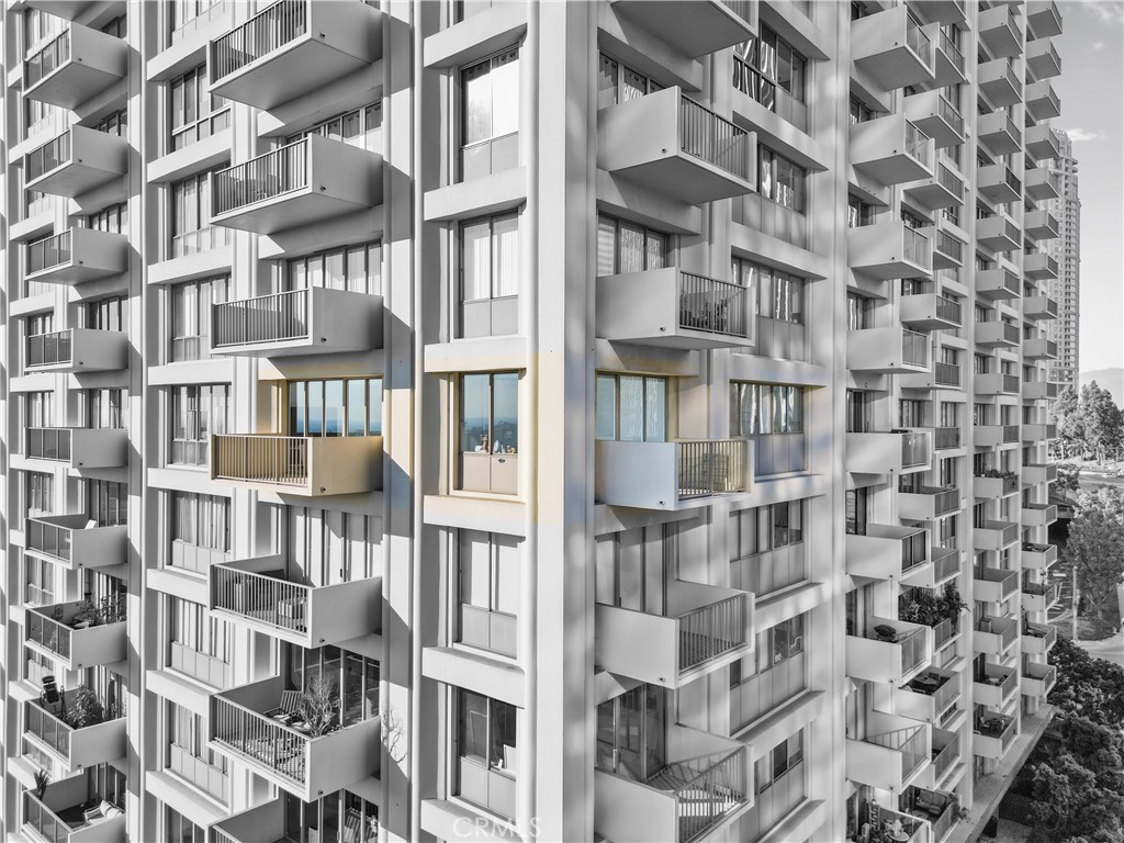 2160 CENTURY PARK E 902