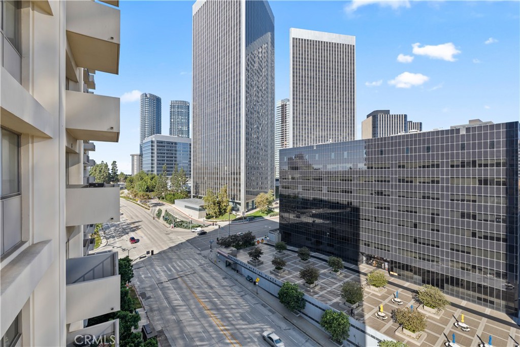 2160 CENTURY PARK E 902